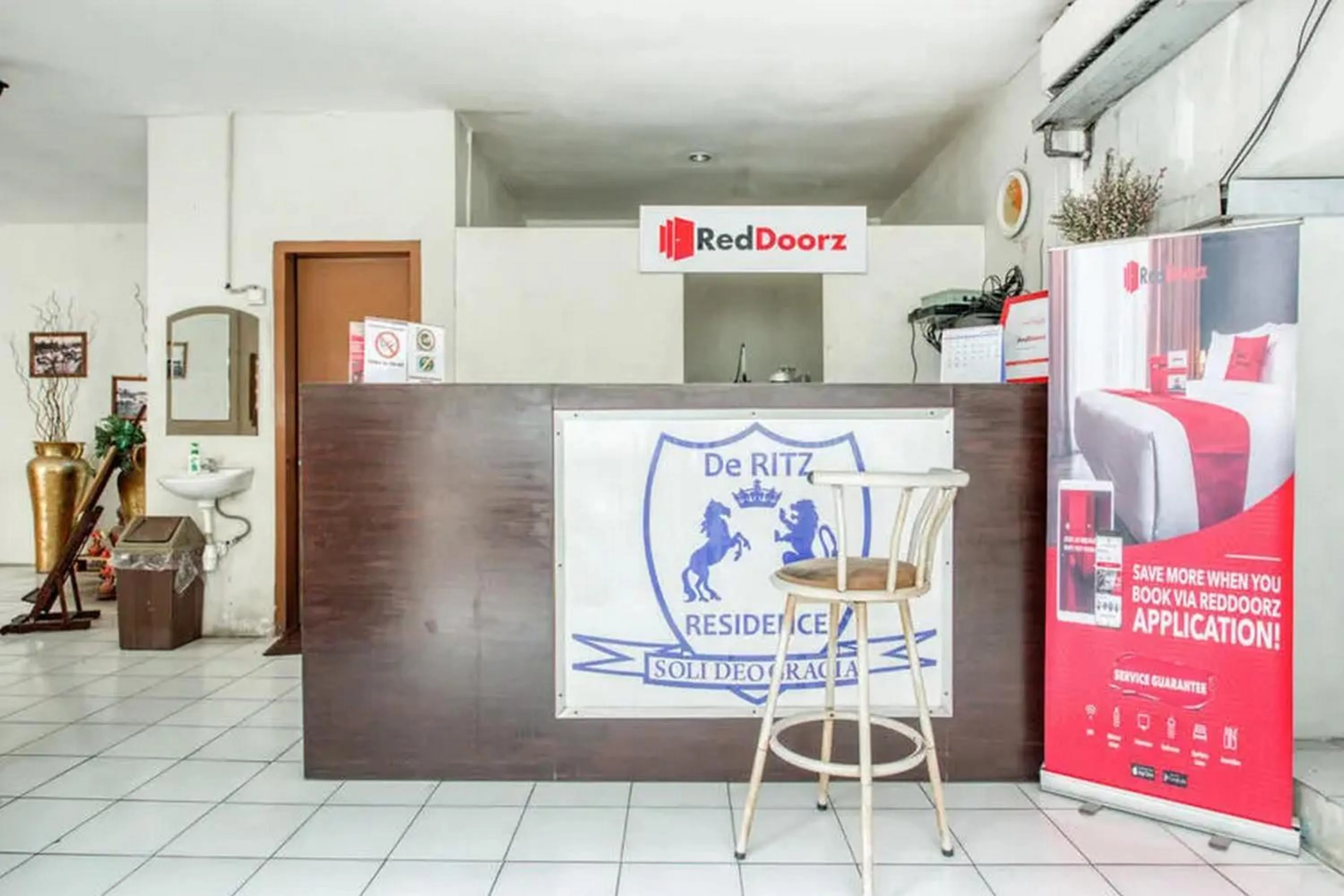 Lobby or reception in RedDoorz Plus near Galaxy Mall