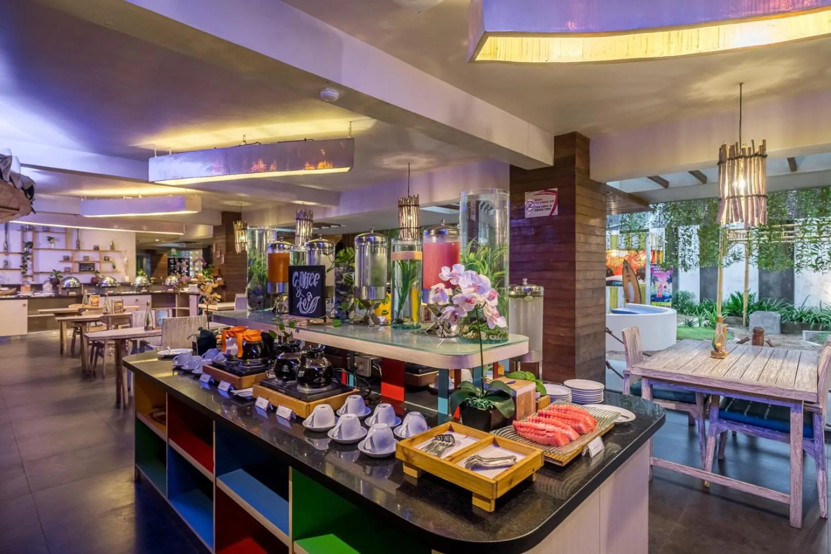 Buffet breakfast in Bliss Surfer Hotel Legian