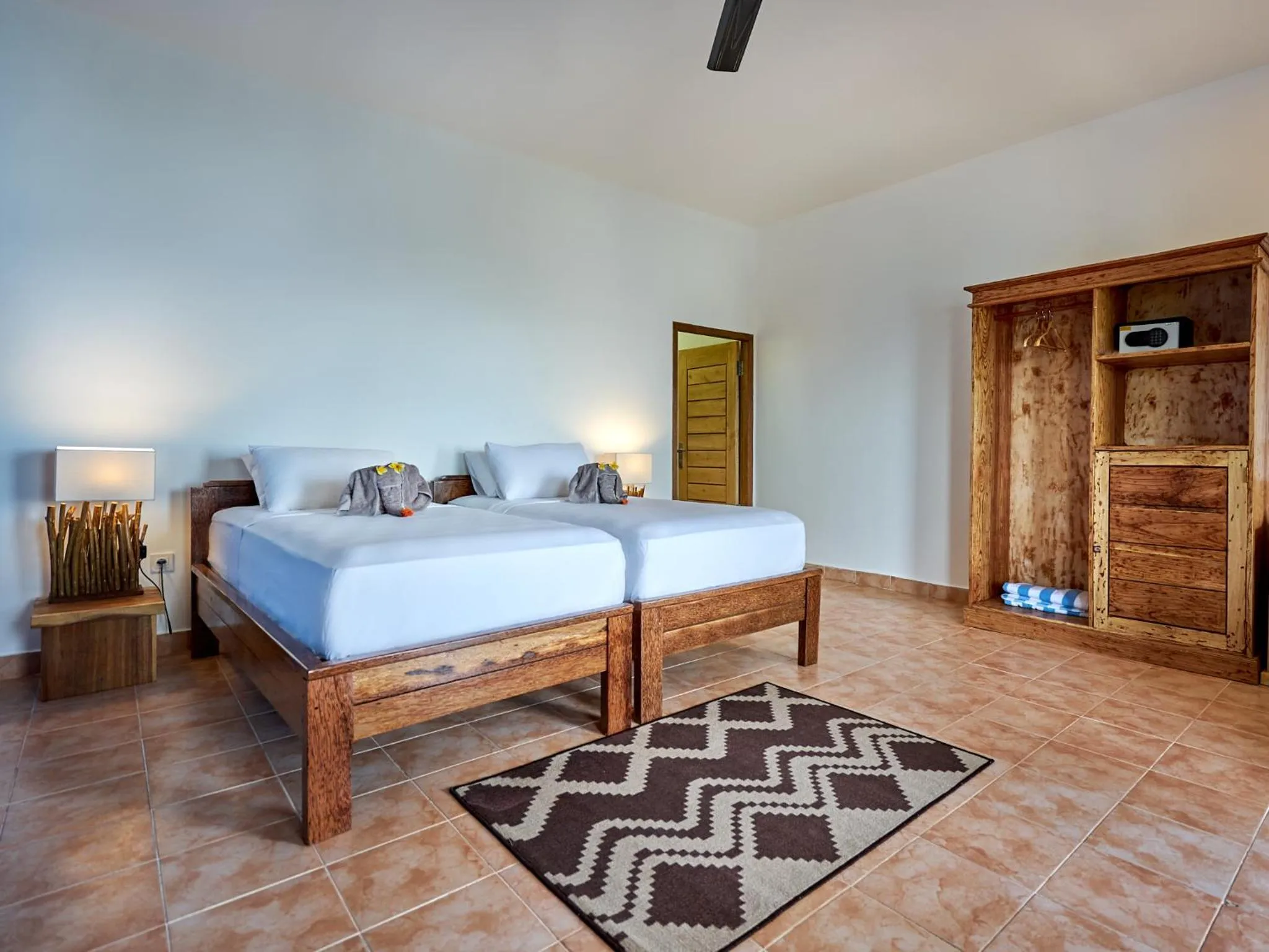 Photo of the whole room, Bed in Vienna Beach Resort