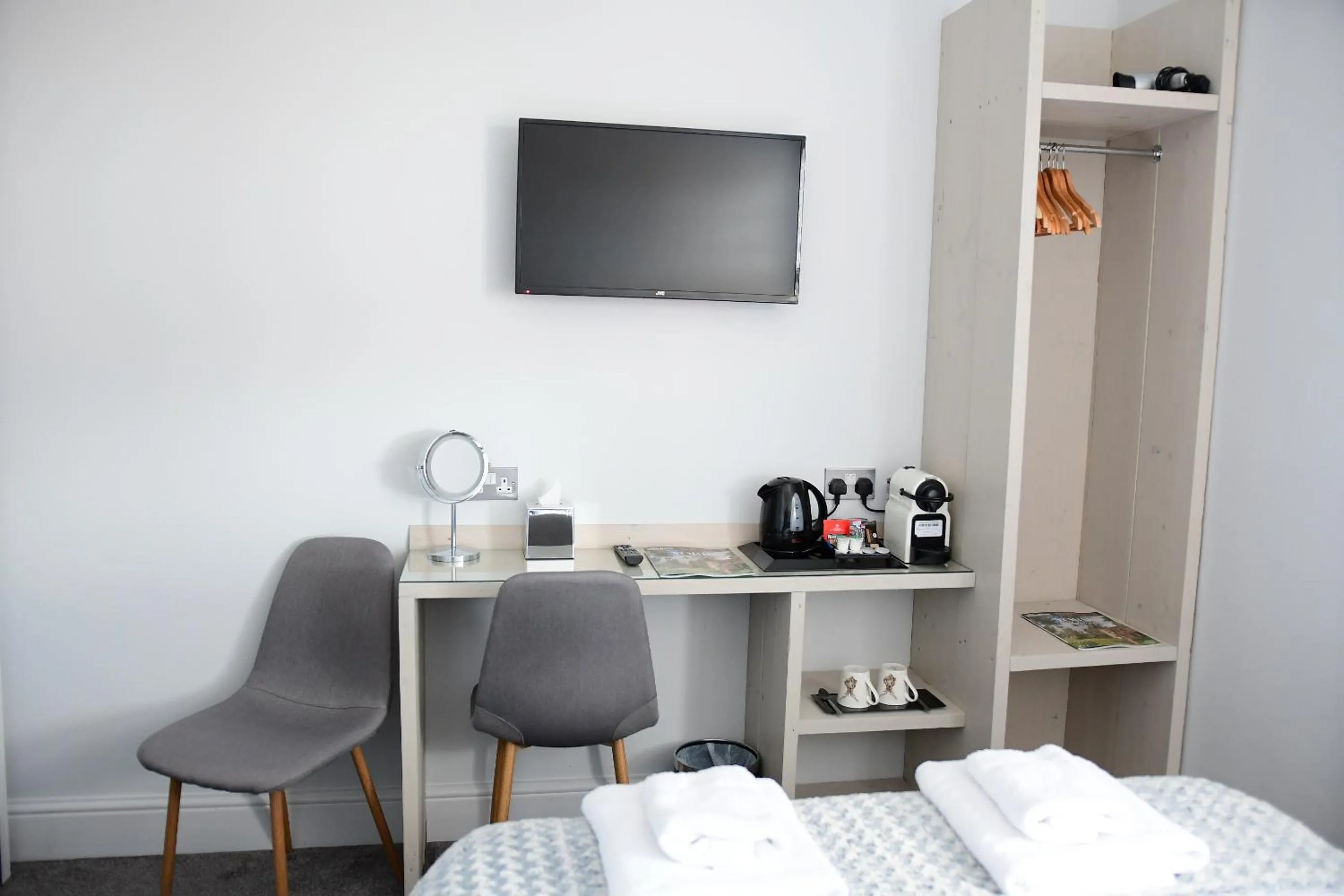 Bedroom, Bed in Vikings Accommodation