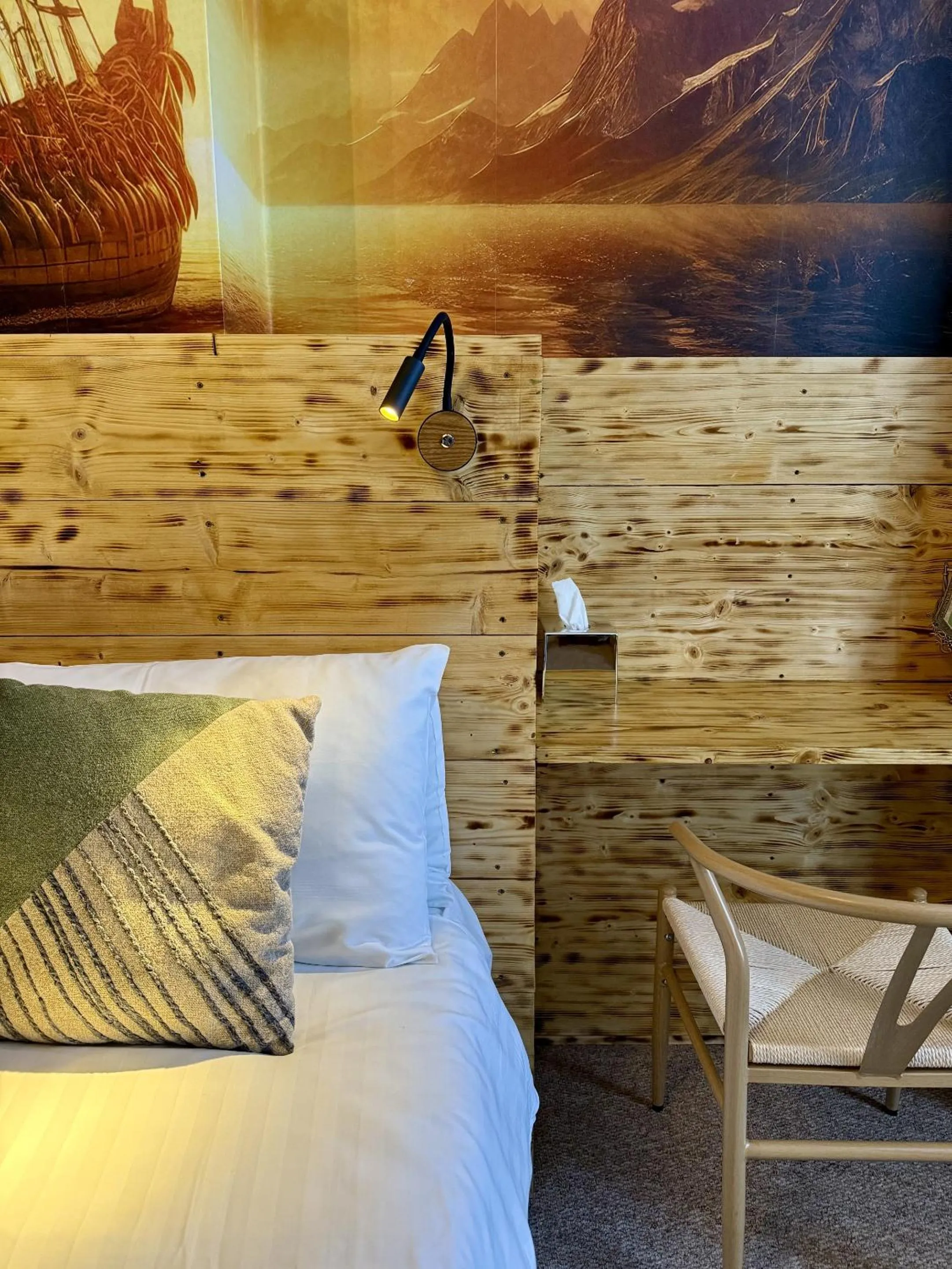 Bedroom, Bed in Vikings Accommodation