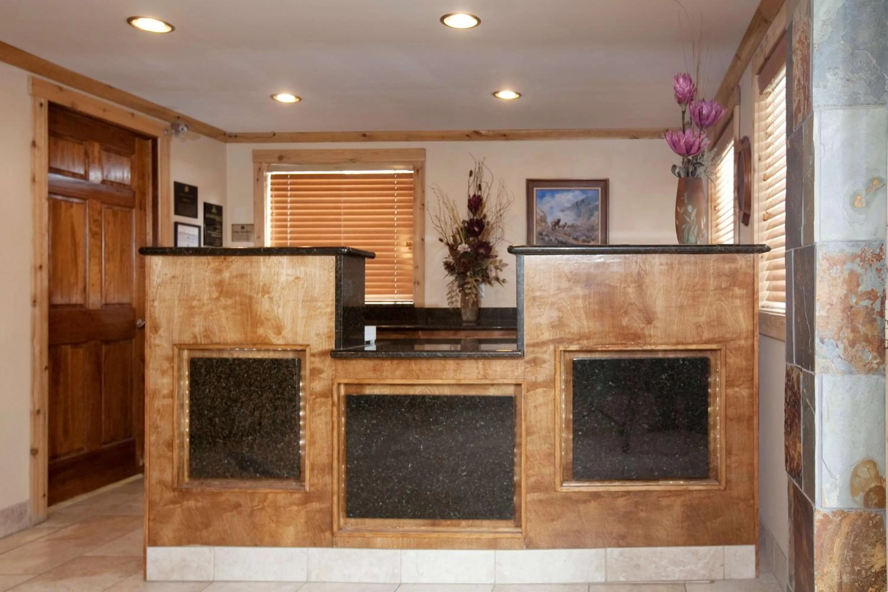 Lobby or reception in Best Western Torchlite