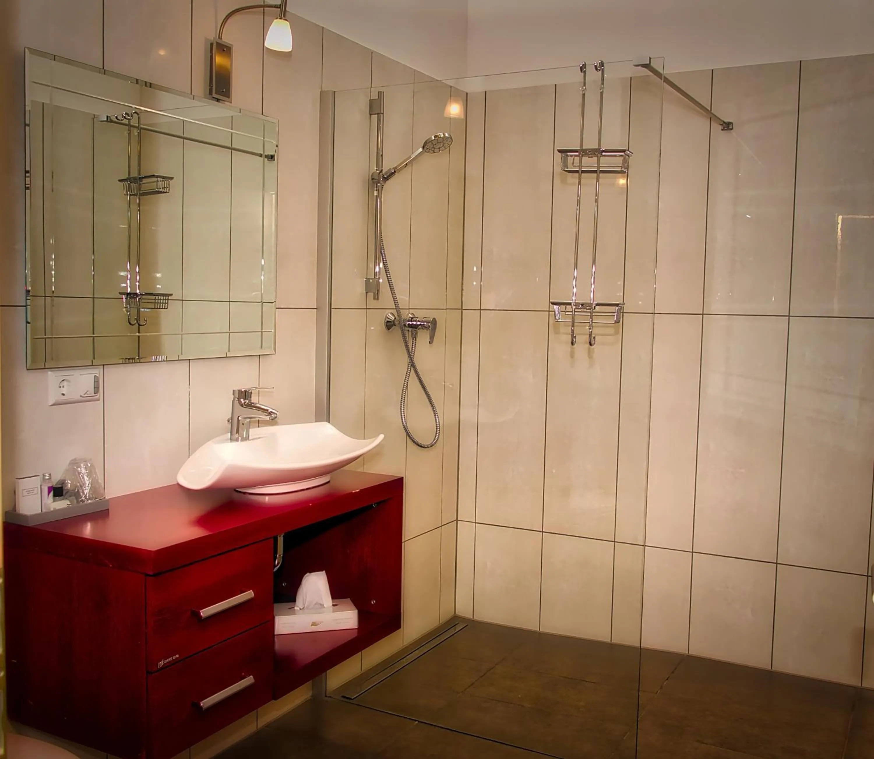 Shower in Fritz Hotel & Restaurant KG