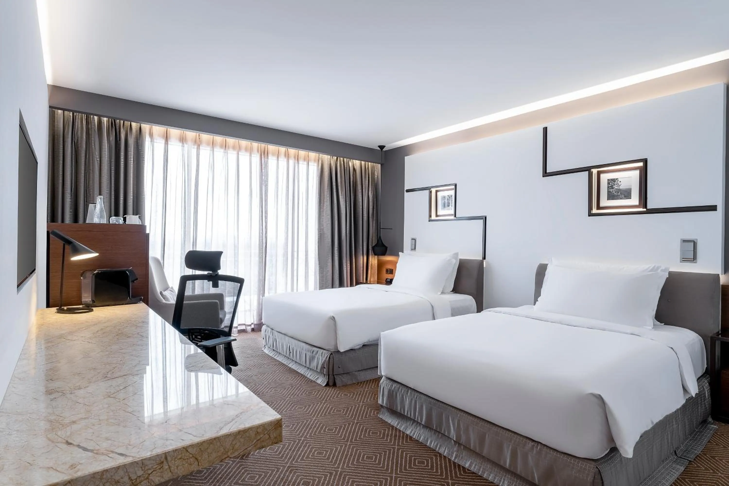 Bedroom, Bed in Movenpick Hotel & Convention Centre KLIA