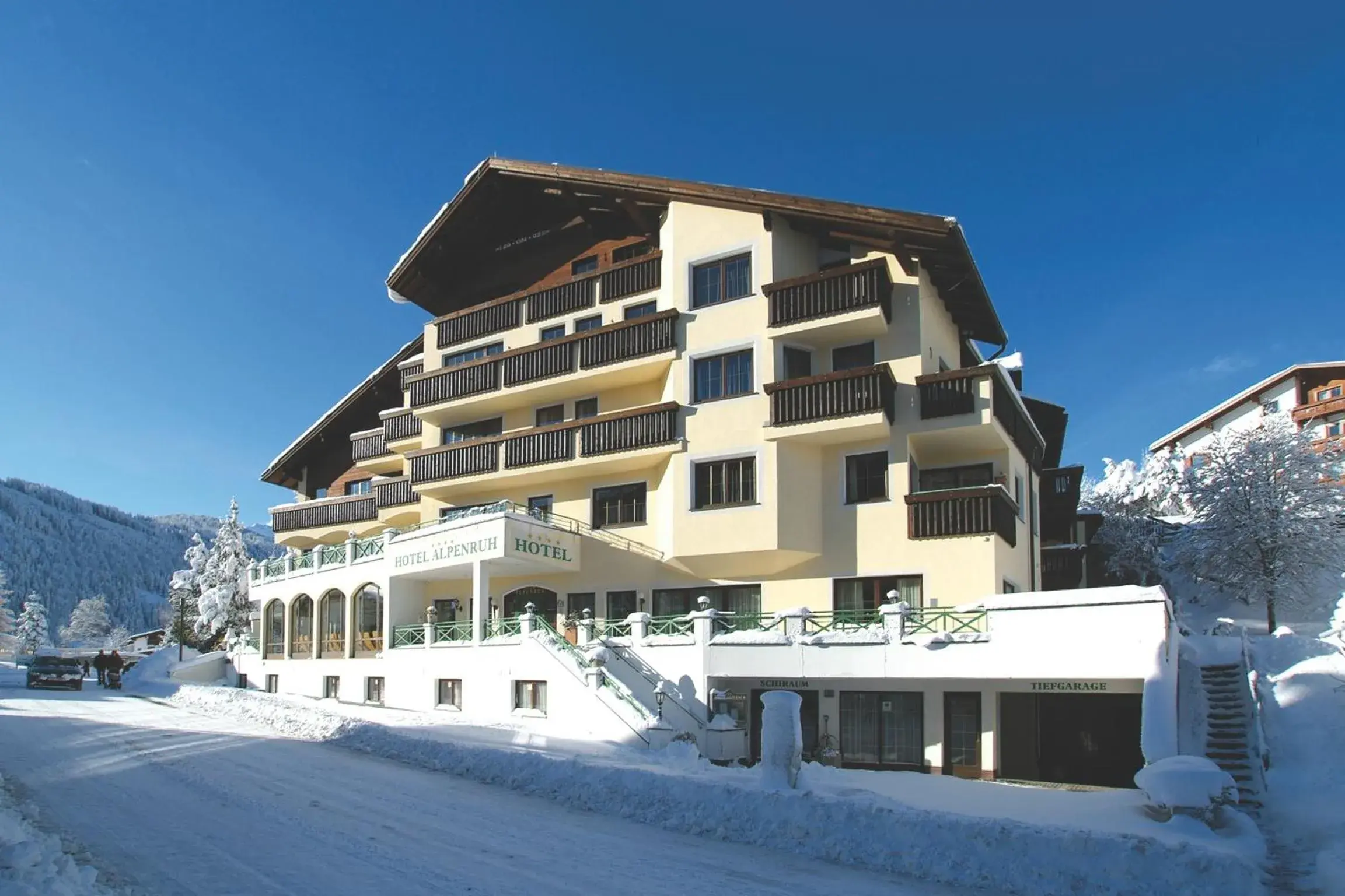 Hotel Garni Alpenruh-Micheluzzi Hotel Garni Alpenruh-Micheluzzi