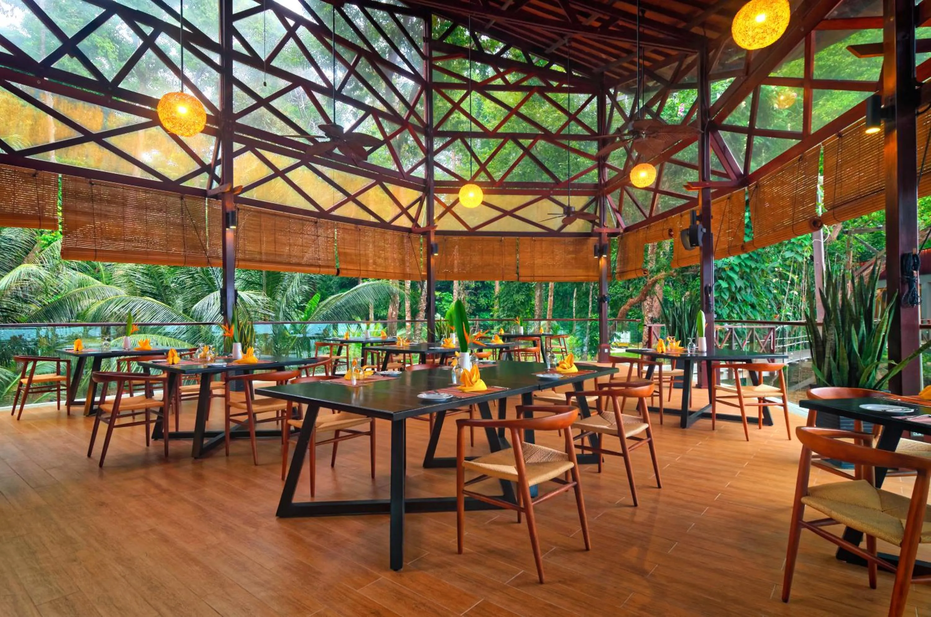 Restaurant/places to eat in Borneo Eagle Resort