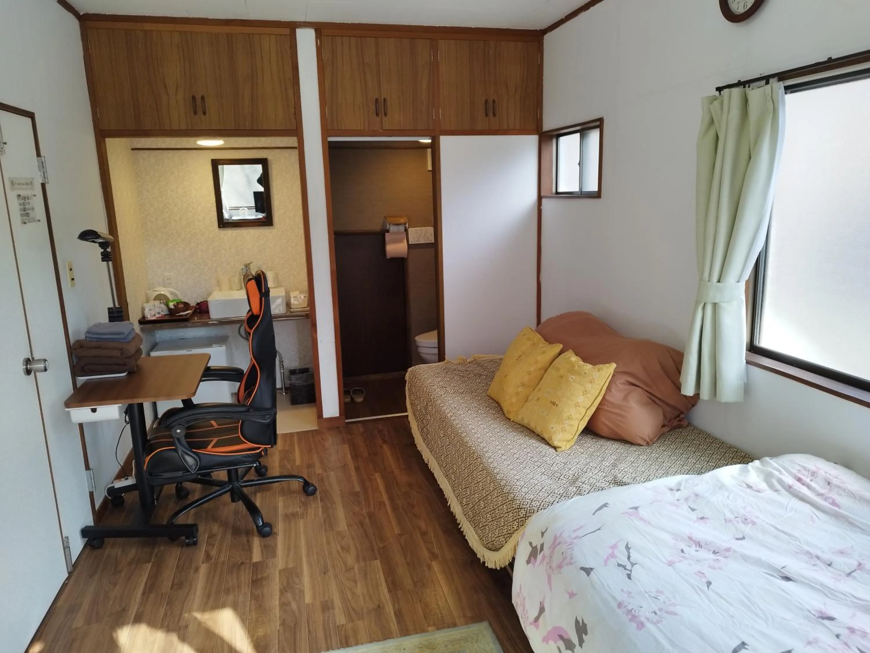 Bed in Pension Izukogen