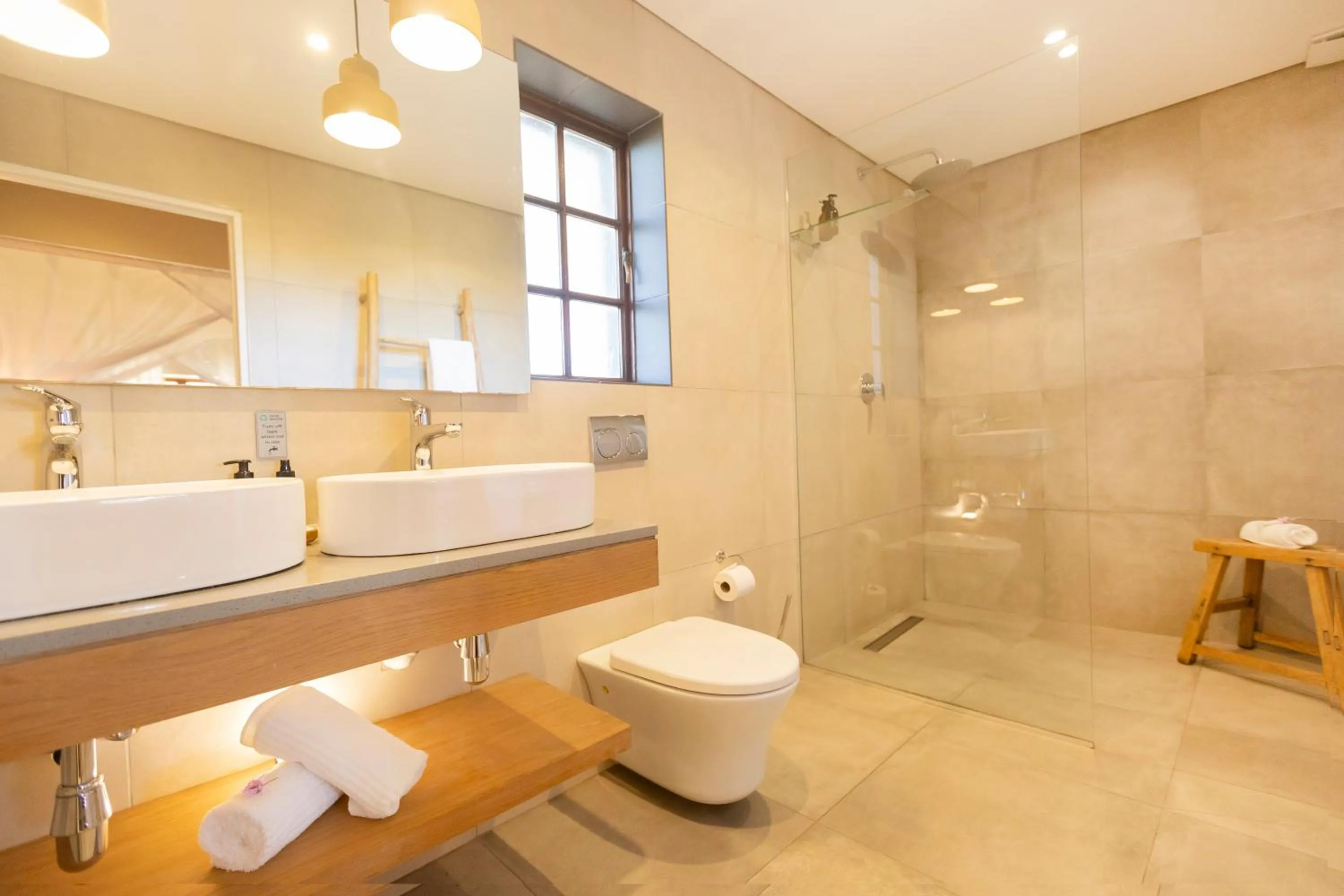 Bathroom in Garden Route Game Lodge