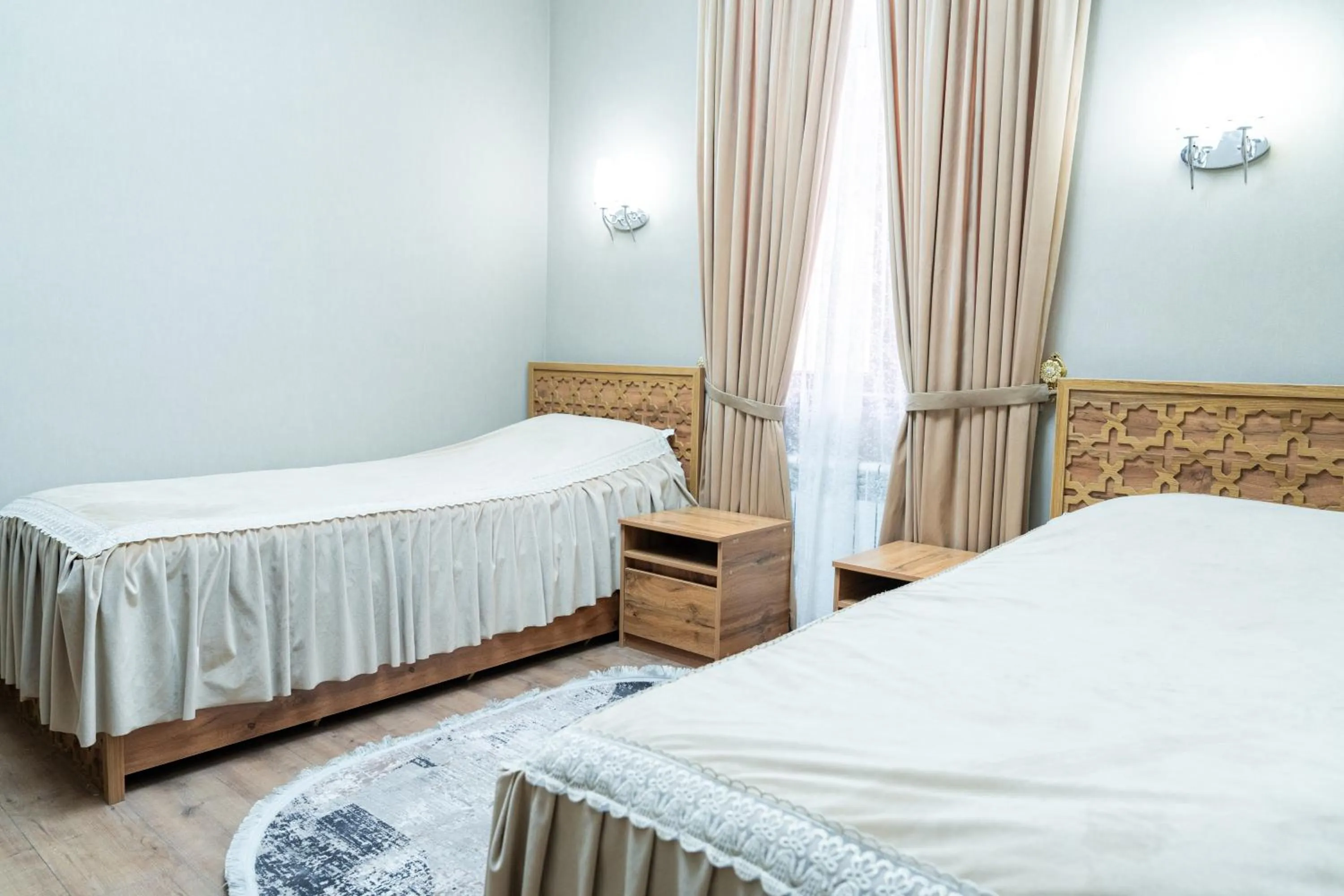 Bed in Hotel Caravan Serail