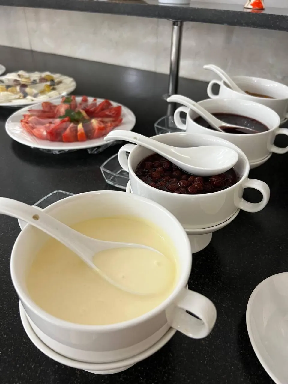 Food and drinks in Hotel Caravan Serail