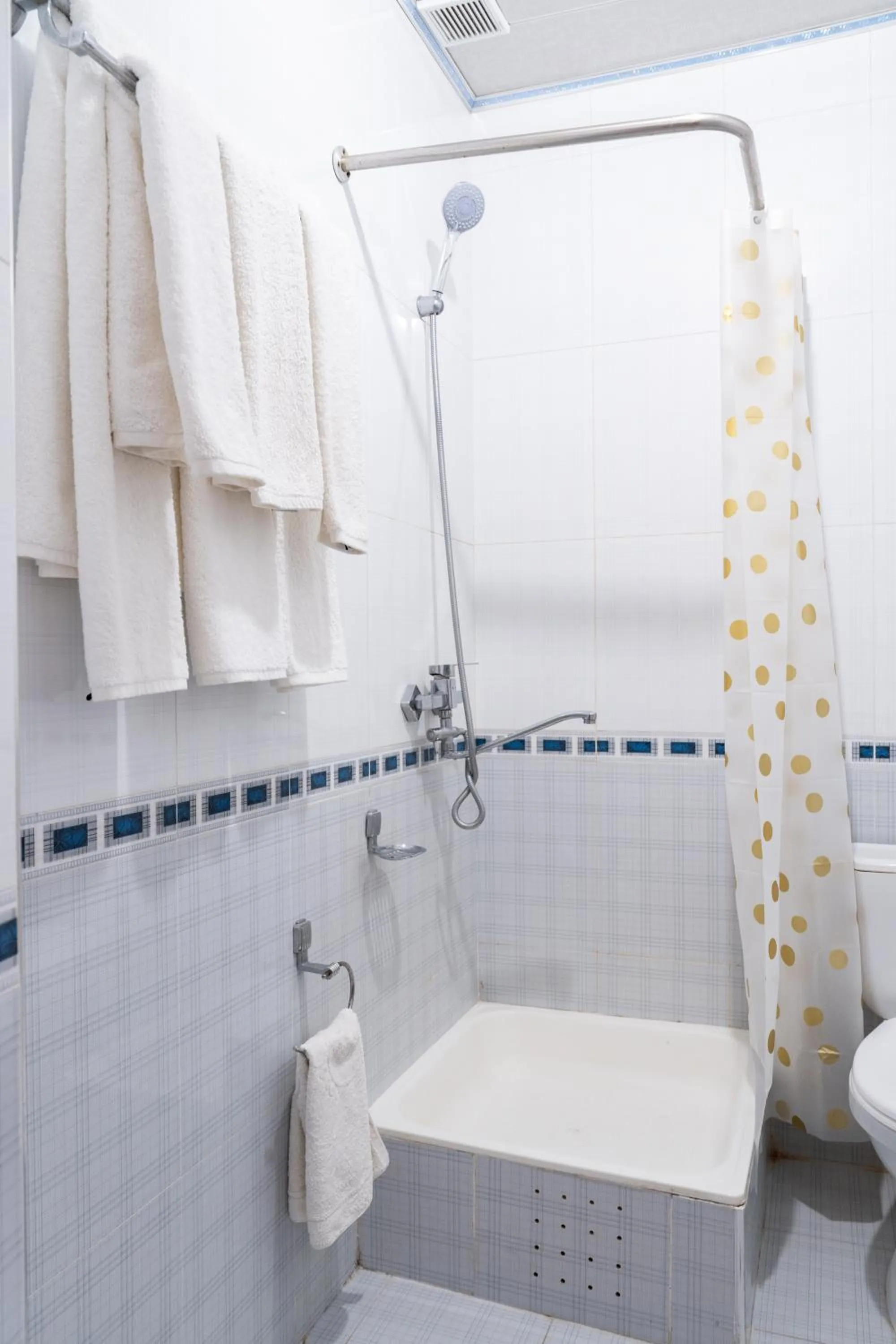 Shower in Hotel Caravan Serail