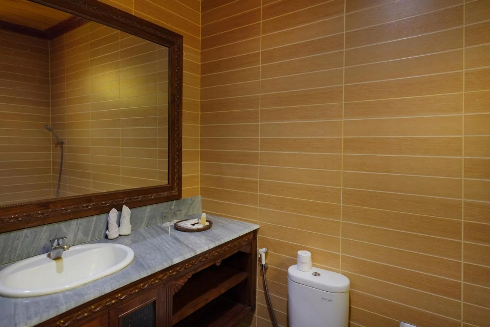 Bathroom in Melva Balemong