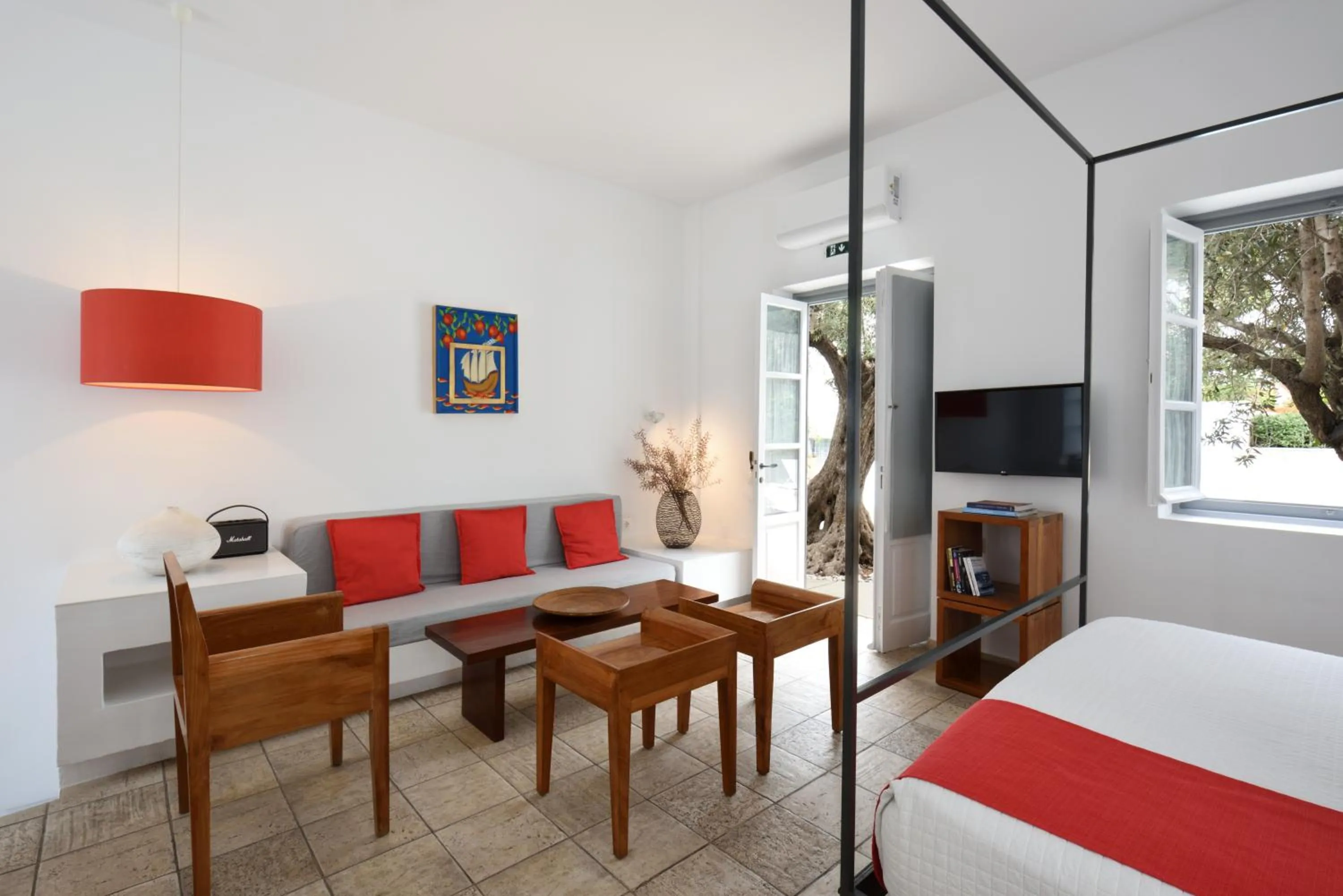 Living room, Bed in Orloff Resort