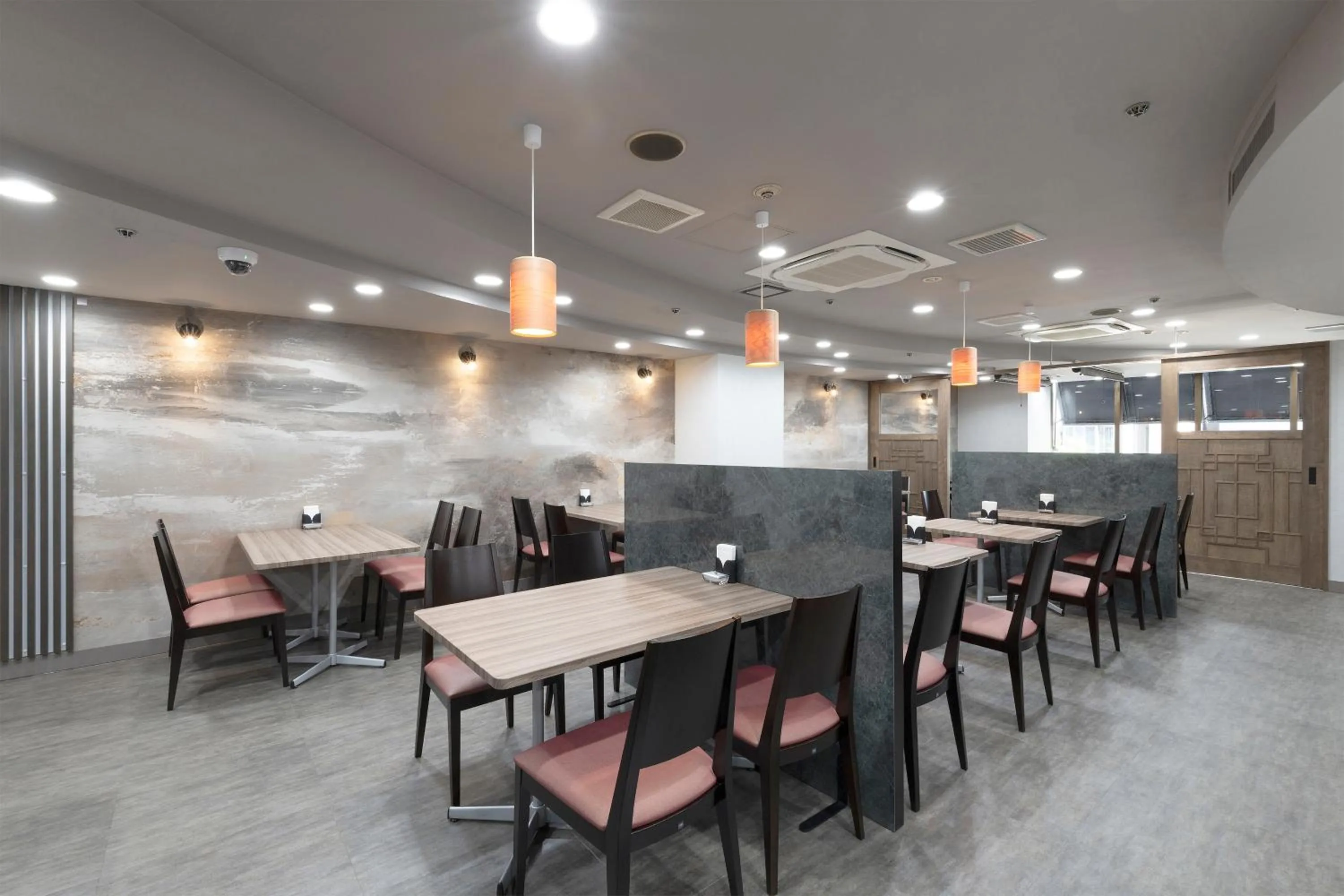 Restaurant/places to eat in Cityroute Hotel