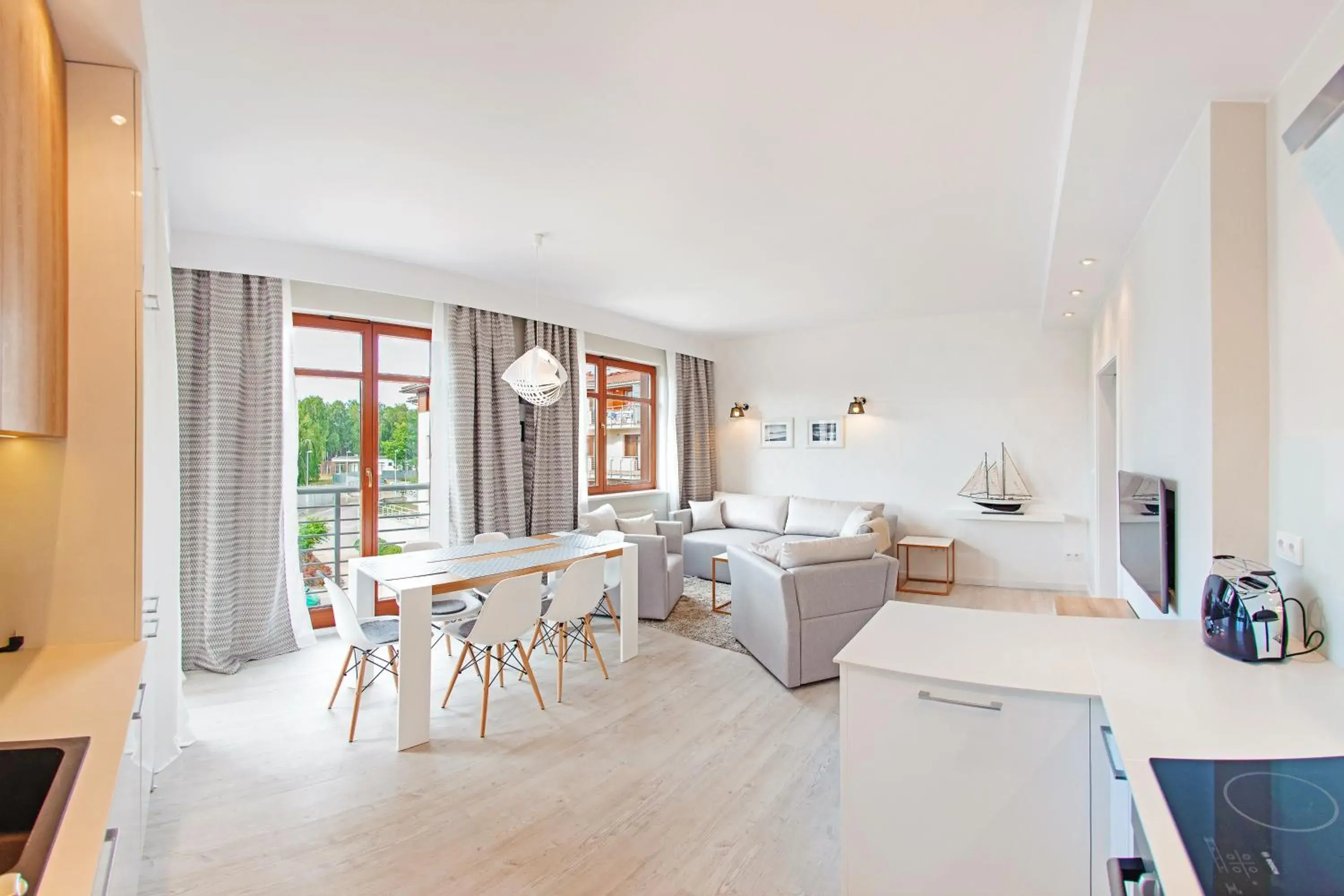 Two-Bedroom Apartment (6 Adults) in Neptun Park, Sun & Snow Two-Bedroom Apartment (6 Adults) in Neptun Park, Sun & Snow