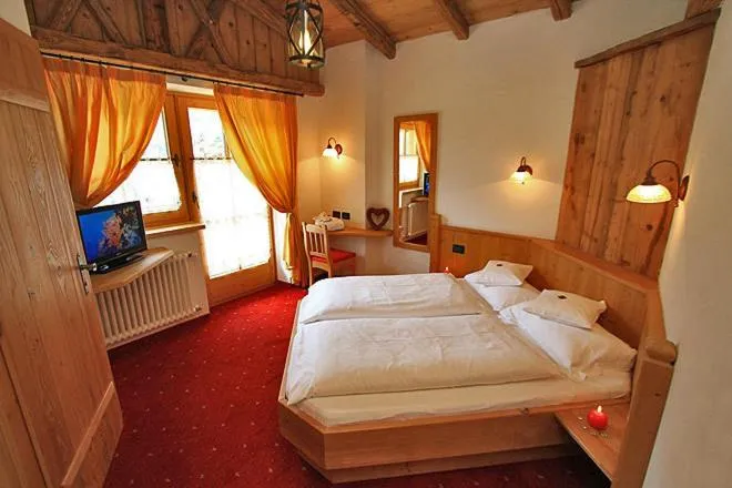 Photo of the whole room, Bed in Hotel Garni San Nicolò