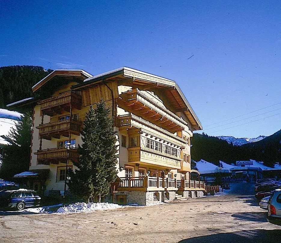 Facade/entrance in Hotel Garni San Nicolò