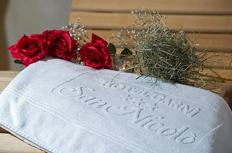 Decorative detail, Bed in Hotel Garni San Nicolò