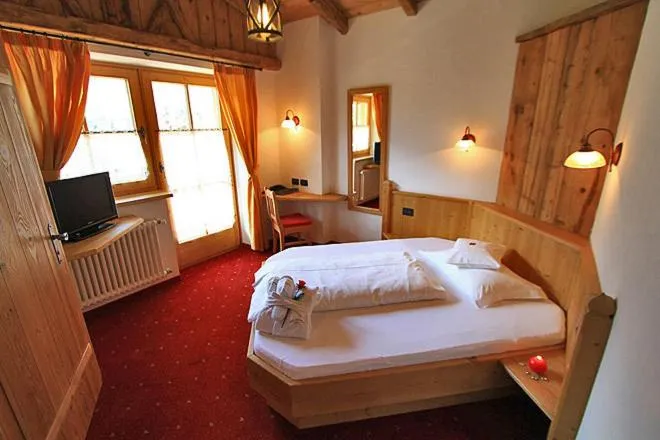 Photo of the whole room, Bed in Hotel Garni San Nicolò