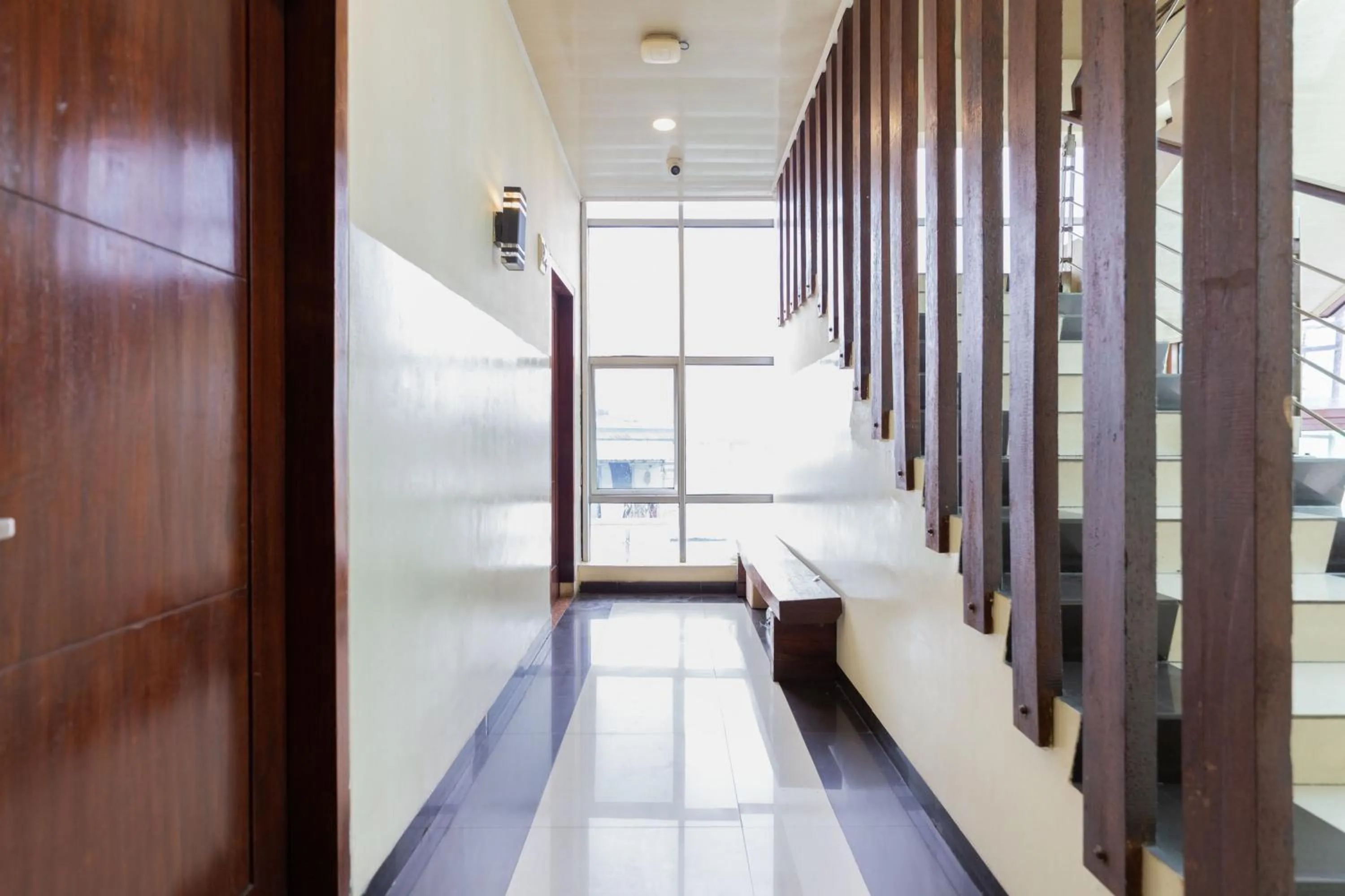 Property building in RedDoorz near Halim Perdanakusuma 3