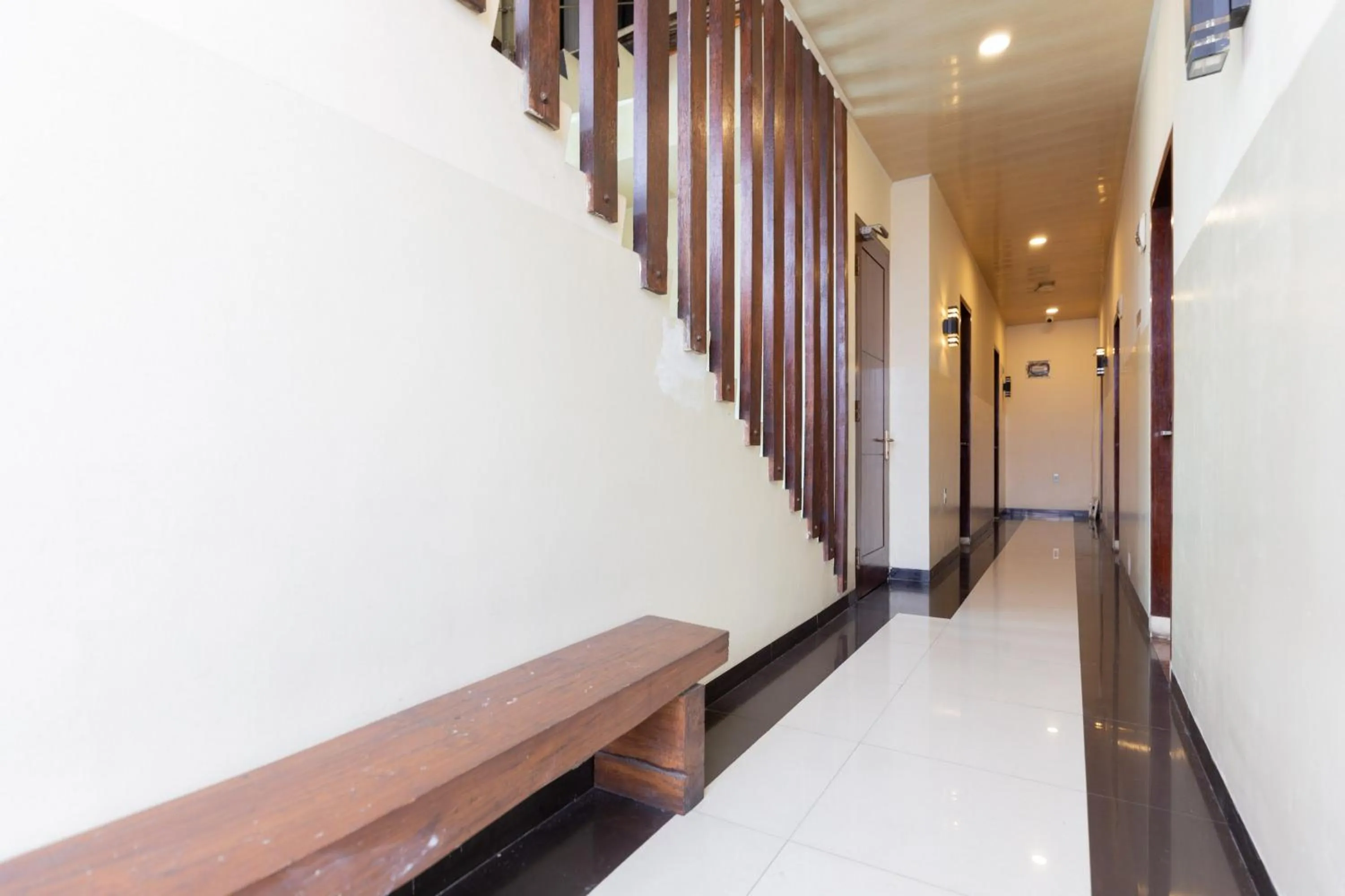 Property building in RedDoorz near Halim Perdanakusuma 3