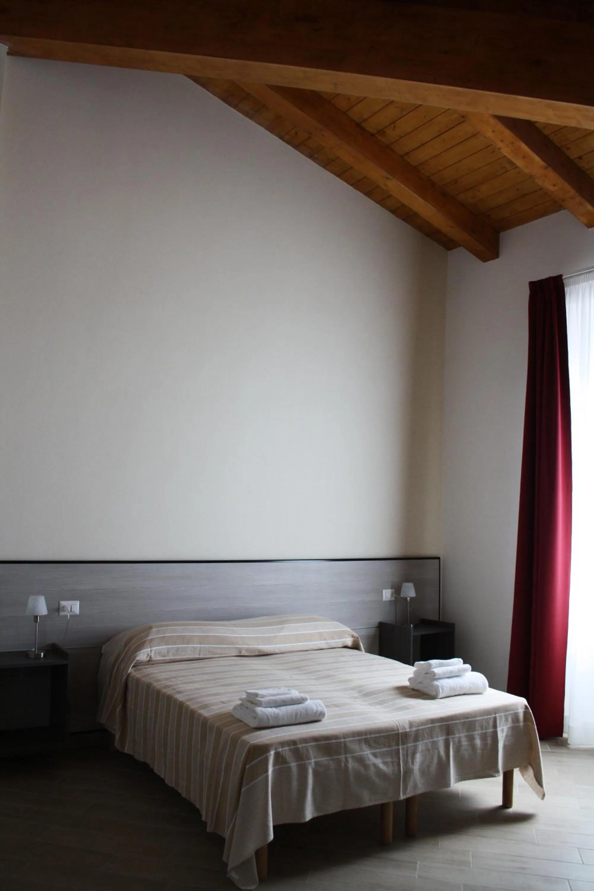 Double or Twin Room with Balcony - single occupancy in La Formica