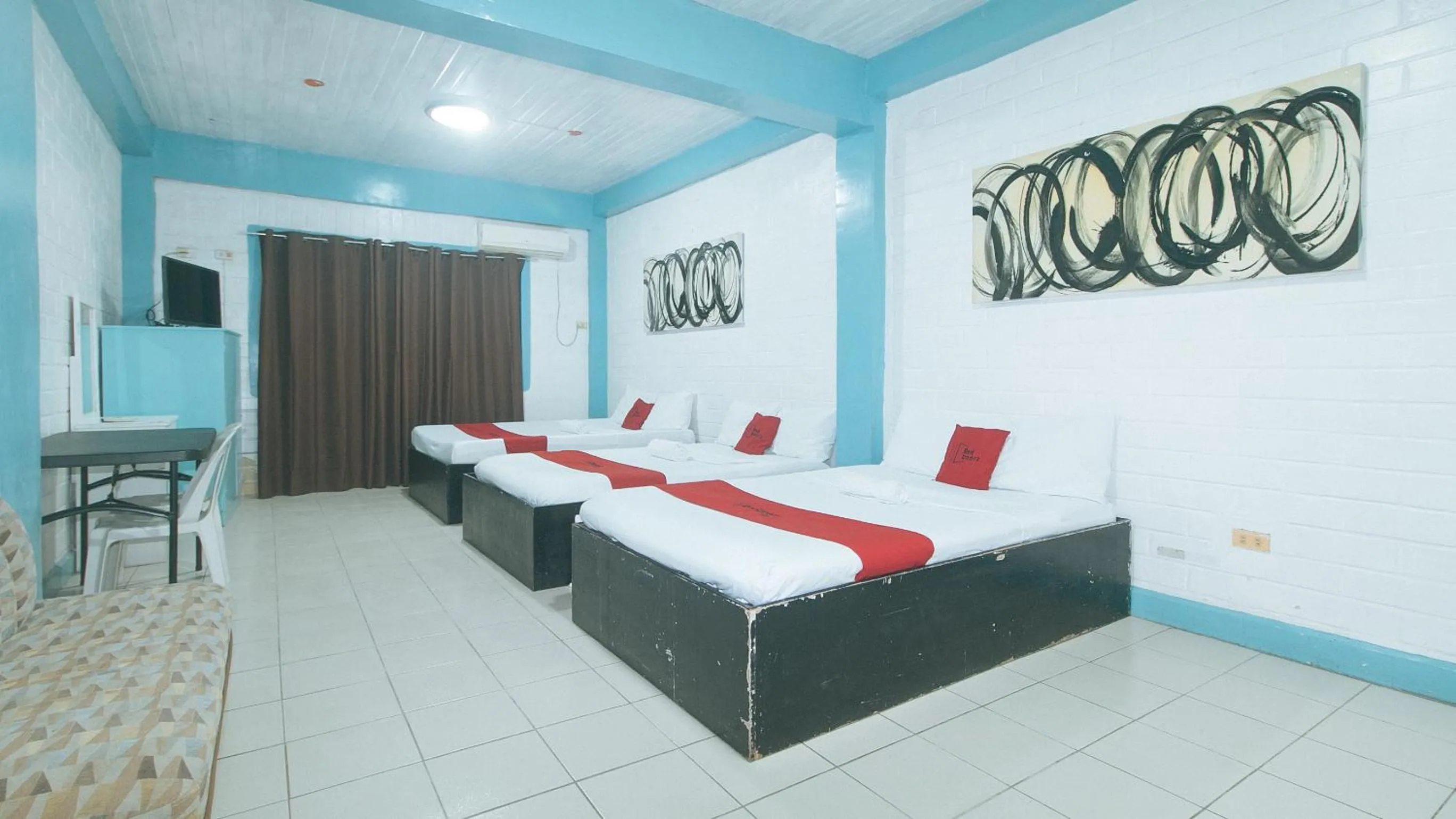 Bed in RedDoorz at La Maria Pension And Tourist Inn