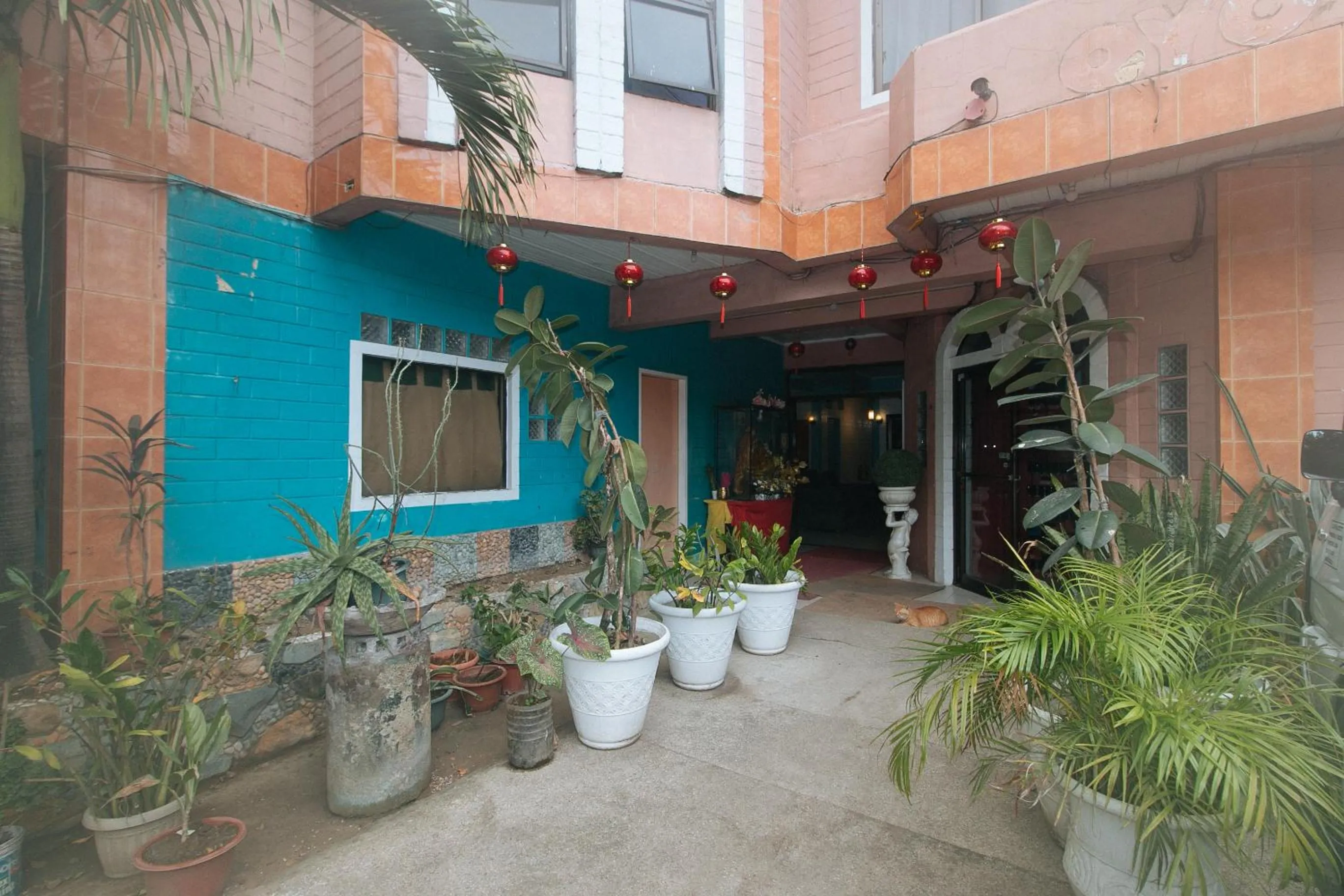 Facade/entrance in RedDoorz at La Maria Pension And Tourist Inn