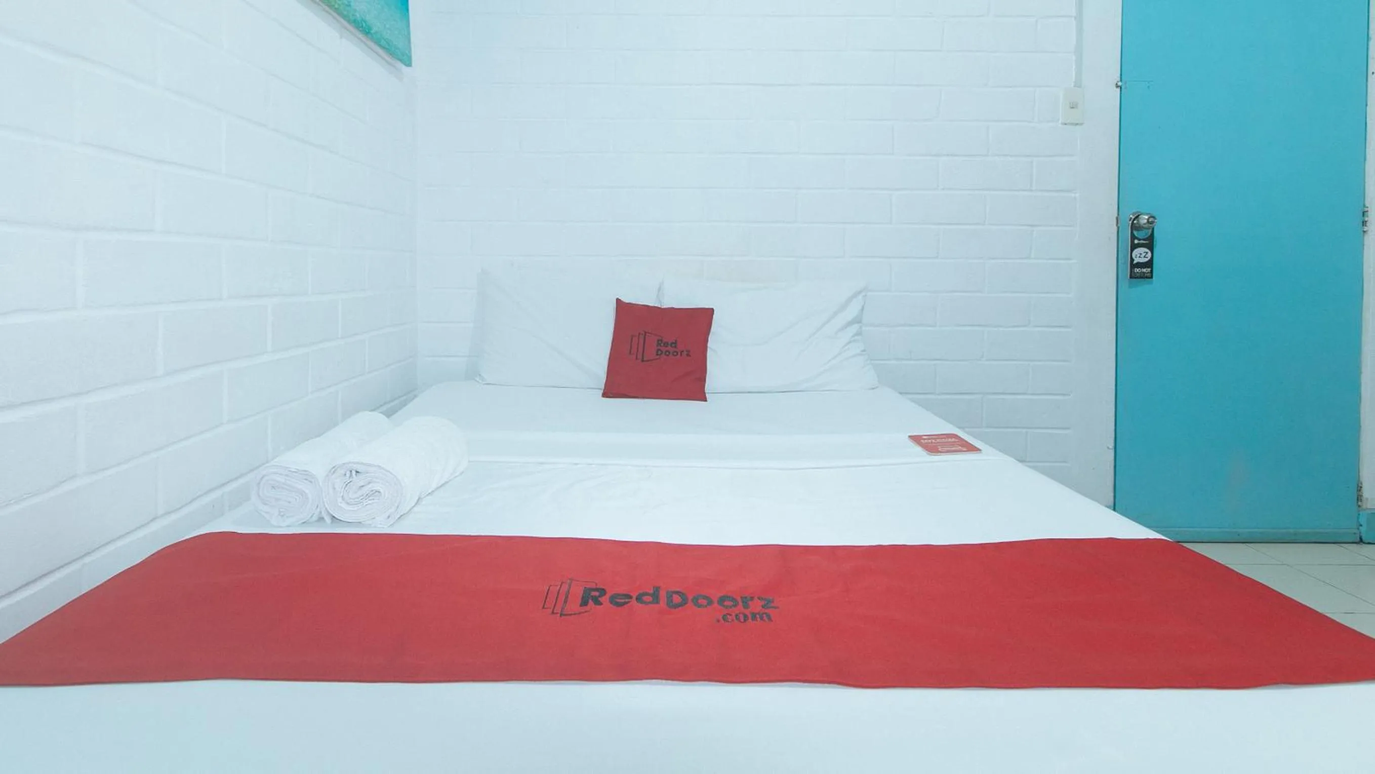 Bed in RedDoorz at La Maria Pension And Tourist Inn