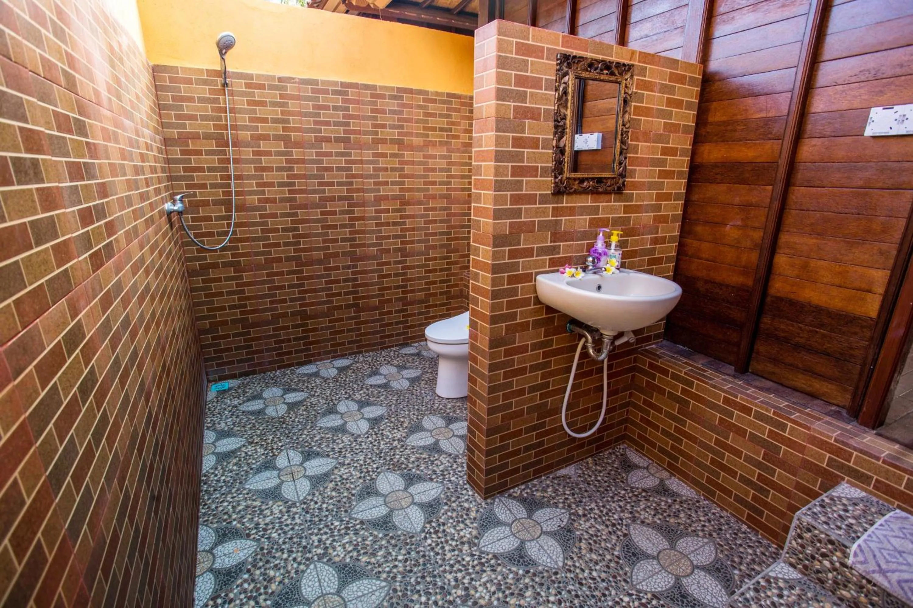 Bathroom in Secret Point Huts