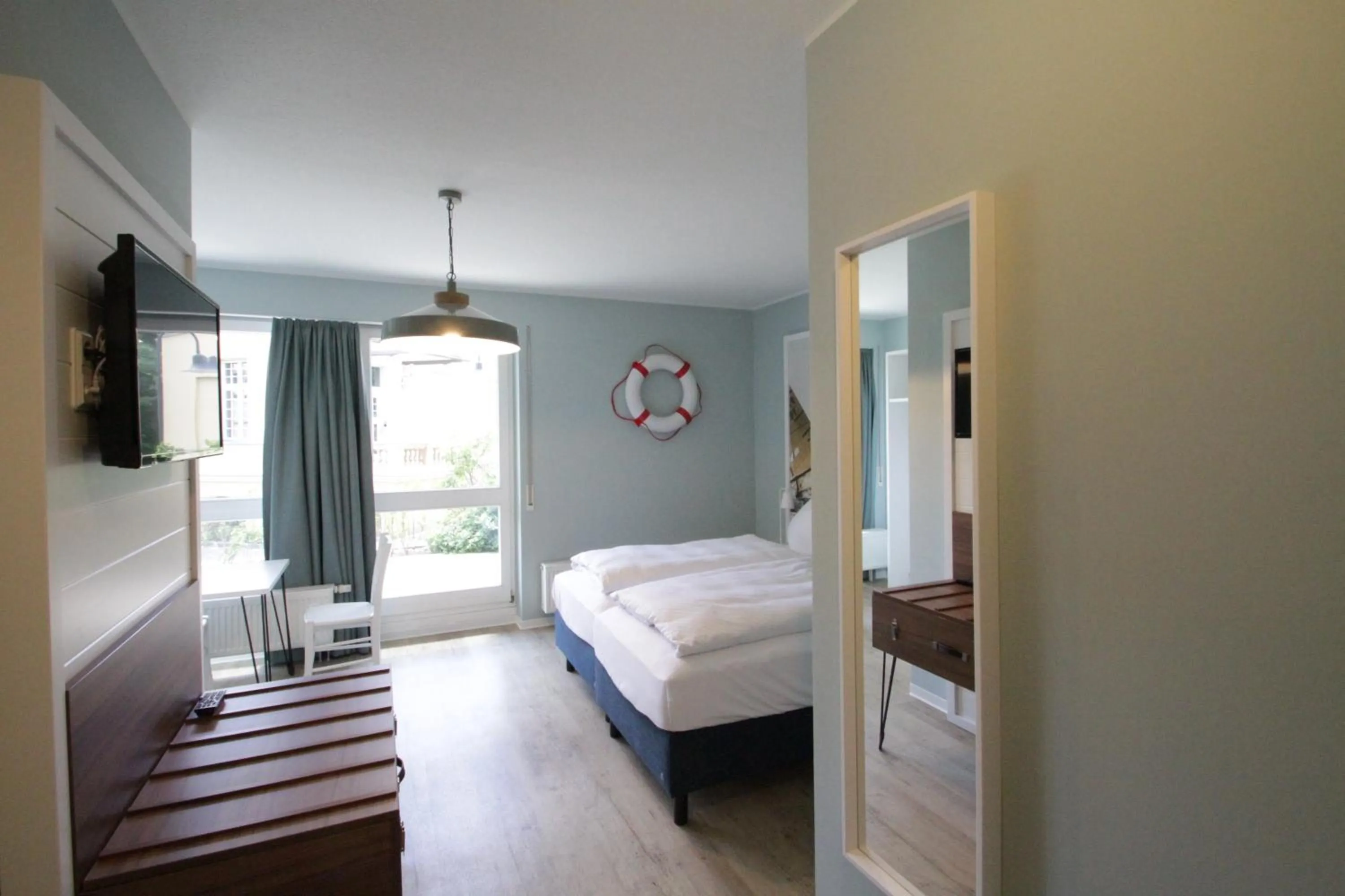 Photo of the whole room, Bed in Havelhotel