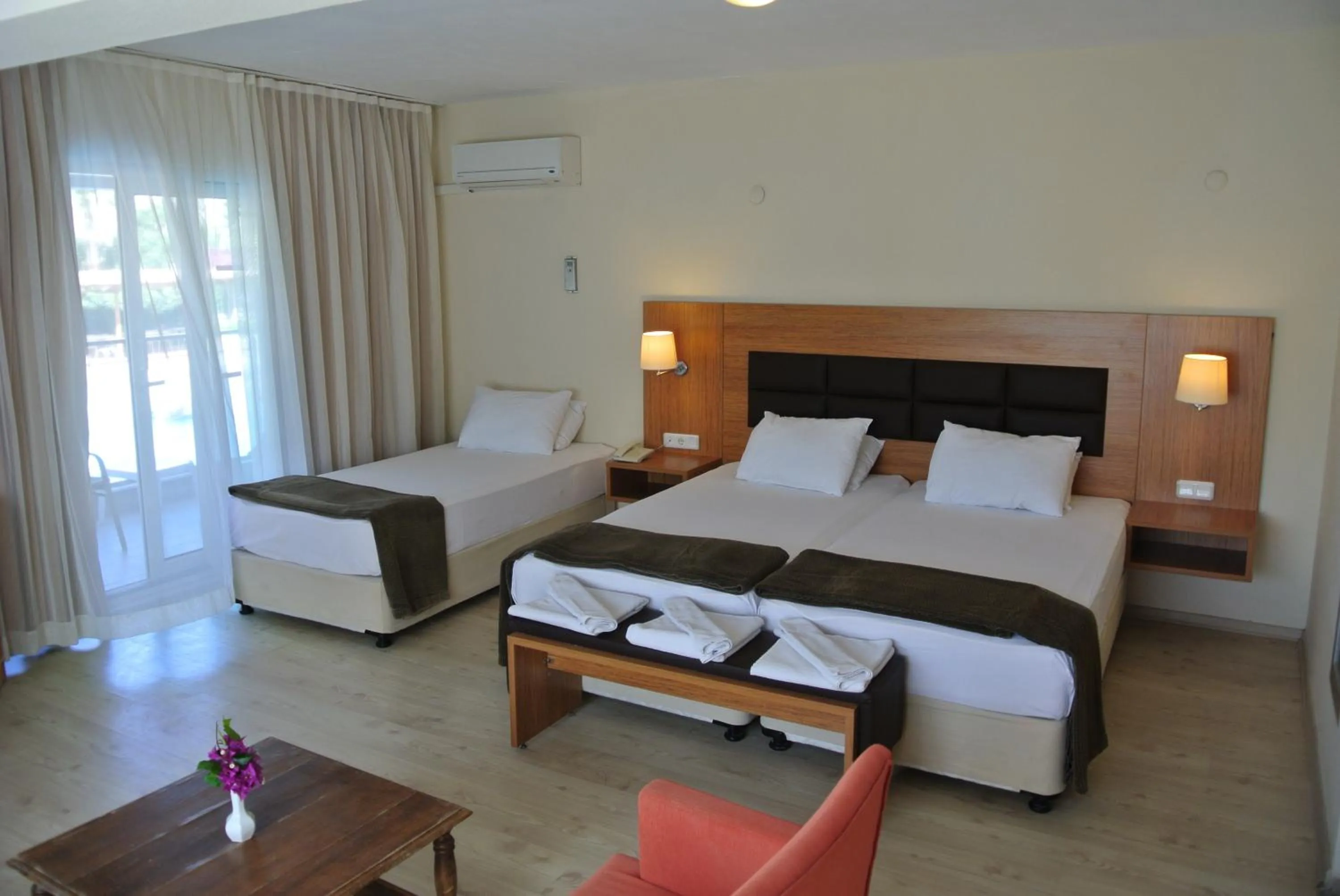 Bed in Begonville Hotel