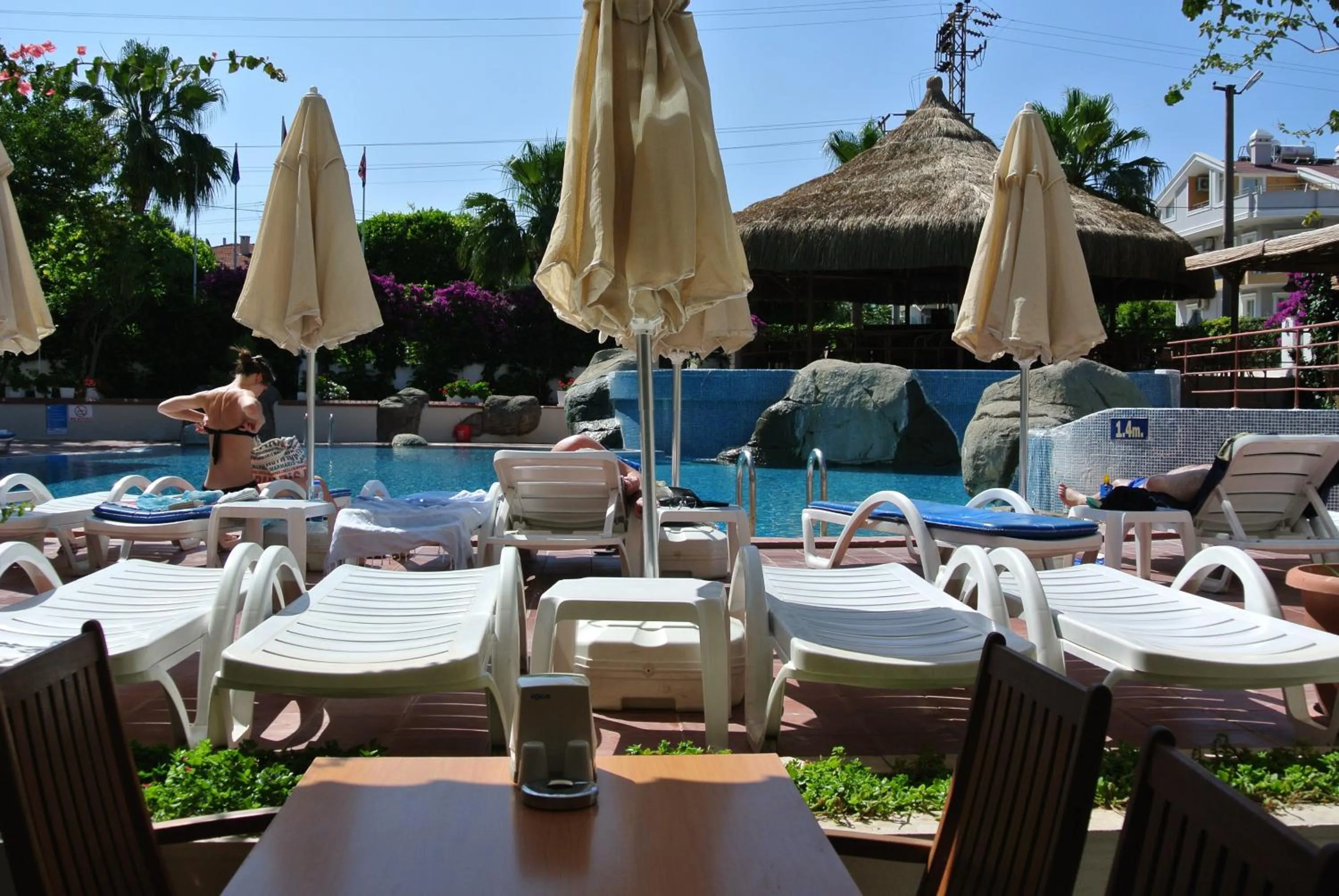 Swimming pool in Begonville Hotel