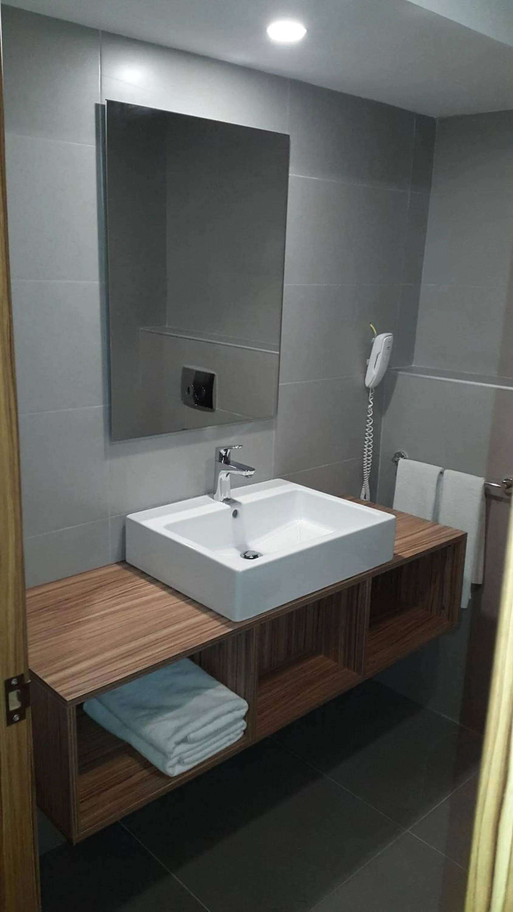 Bathroom in Begonville Hotel