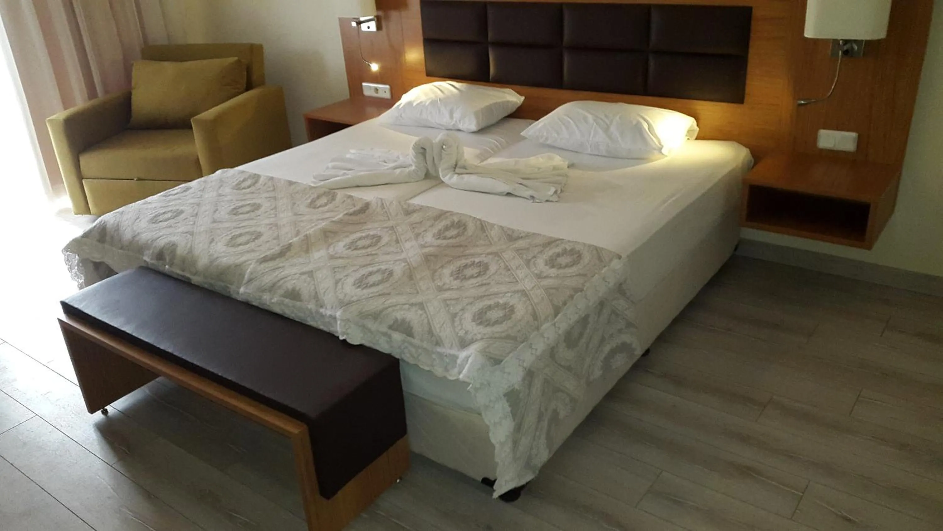 Bed in Begonville Hotel