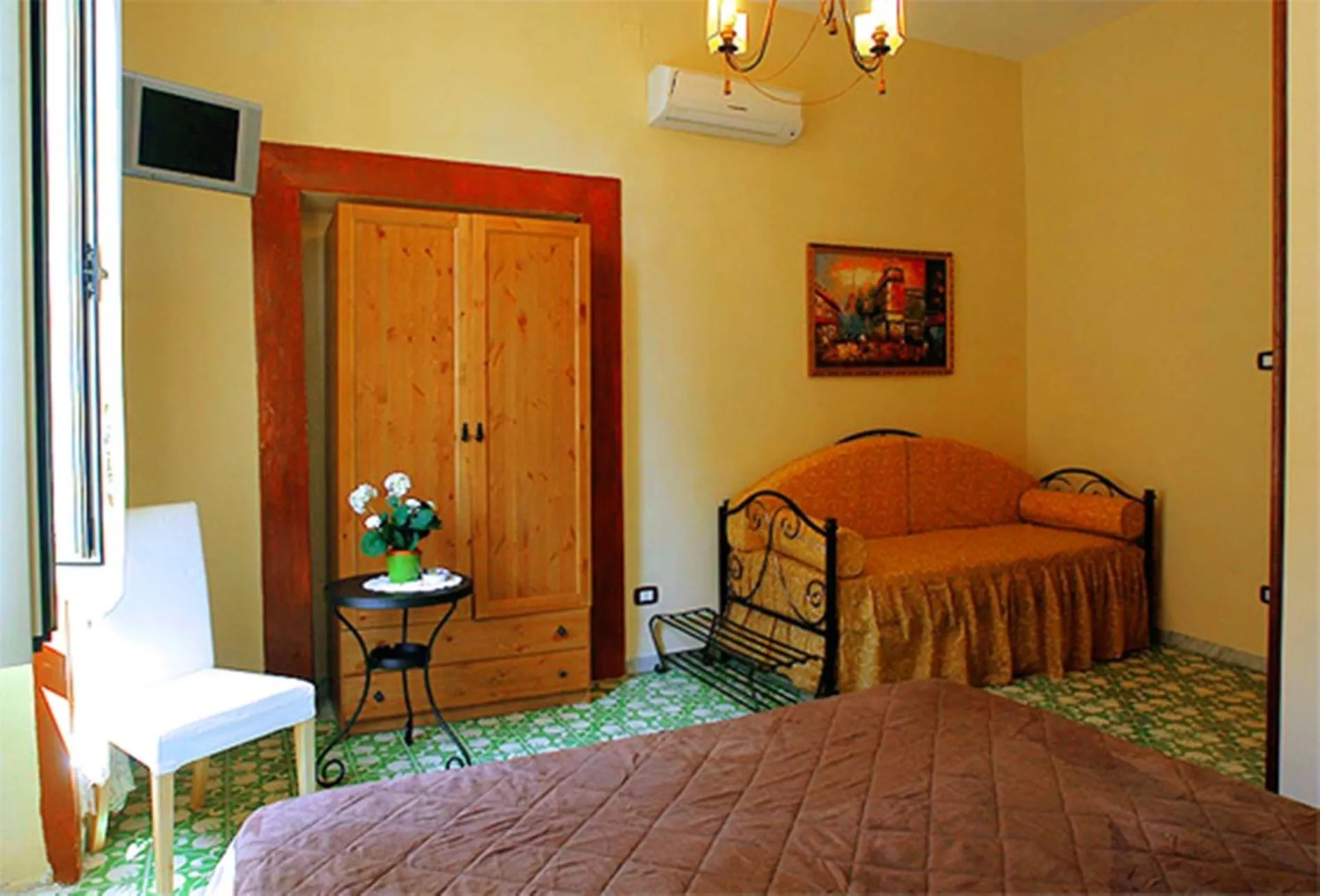 Double or Twin Room in B&B Domus Gemi