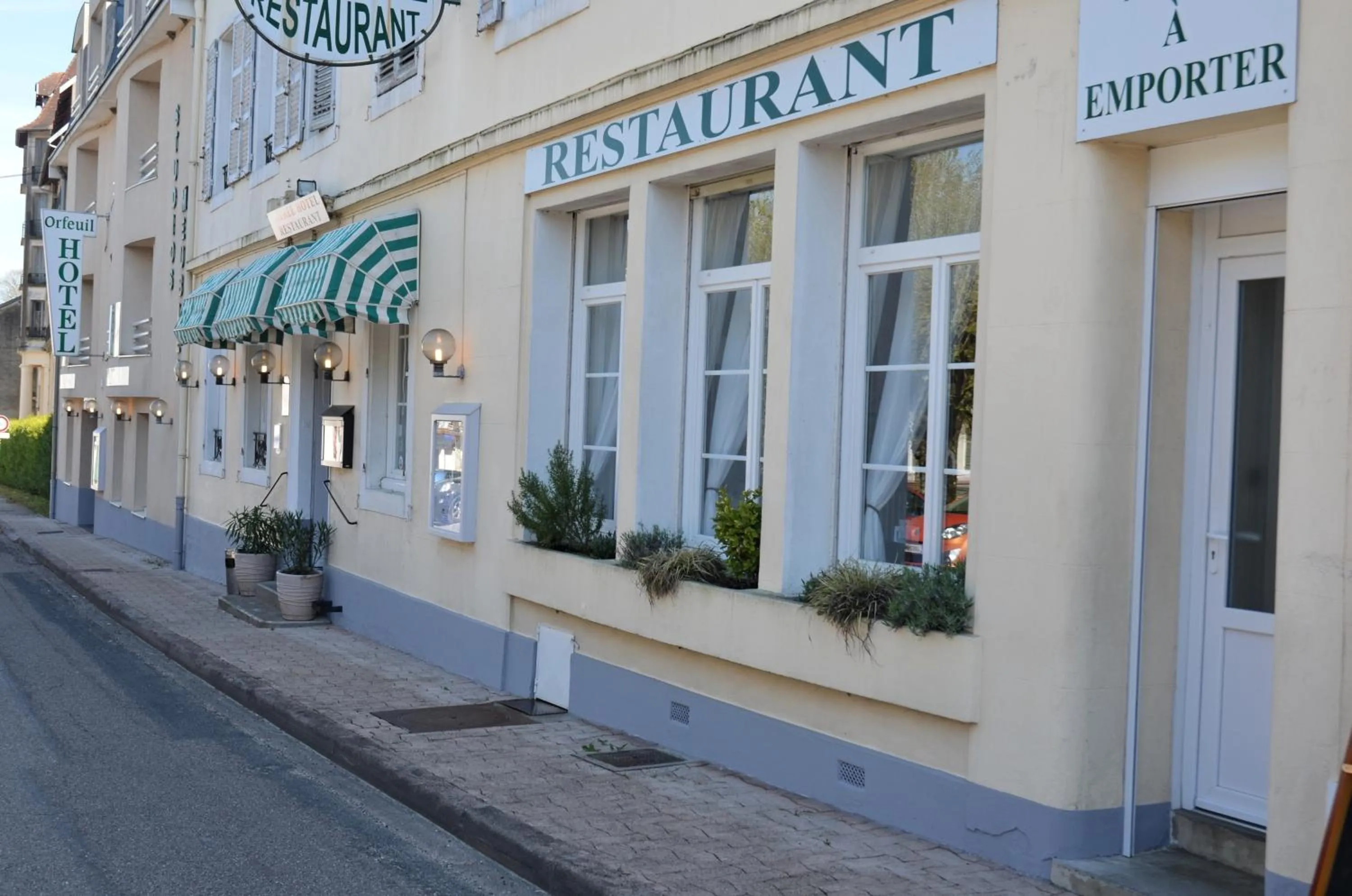 Hôtel et Studios d'Orfeuil