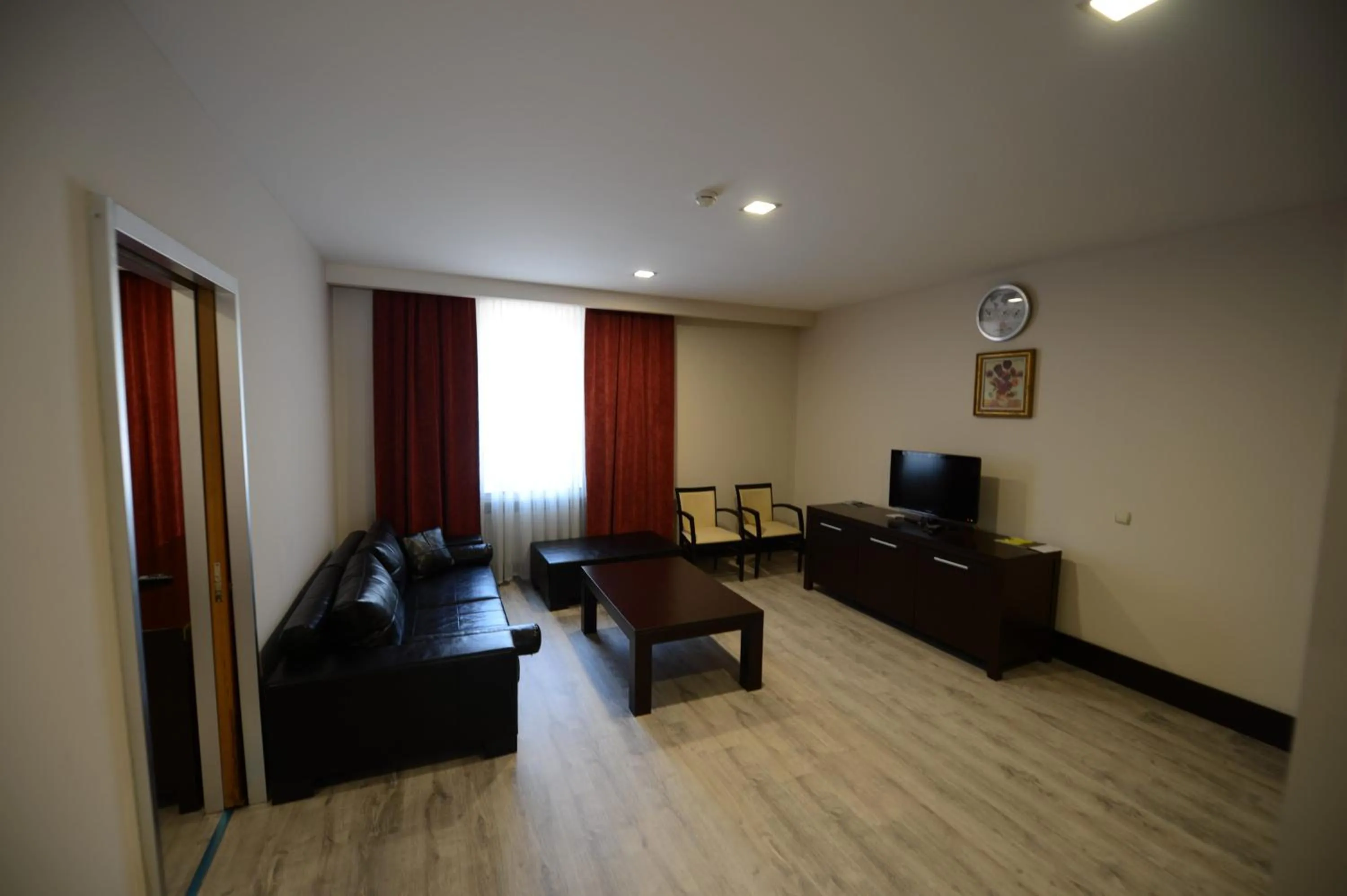 Living room in Arsan Otel