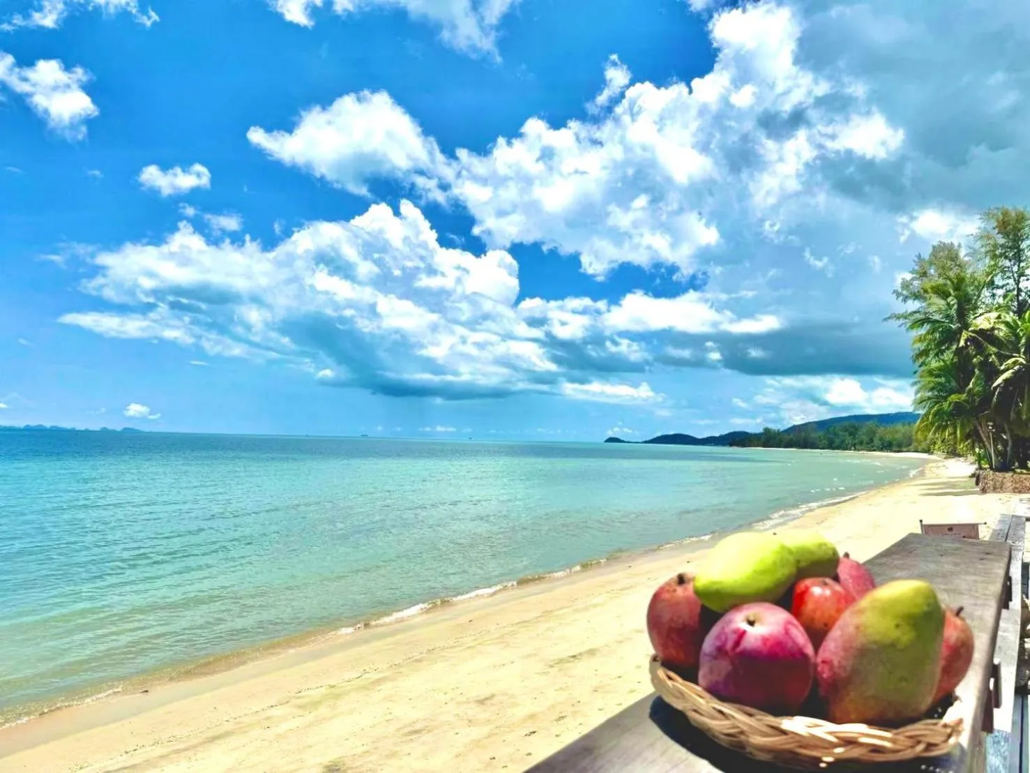 Lipa Lodge Beach Resort