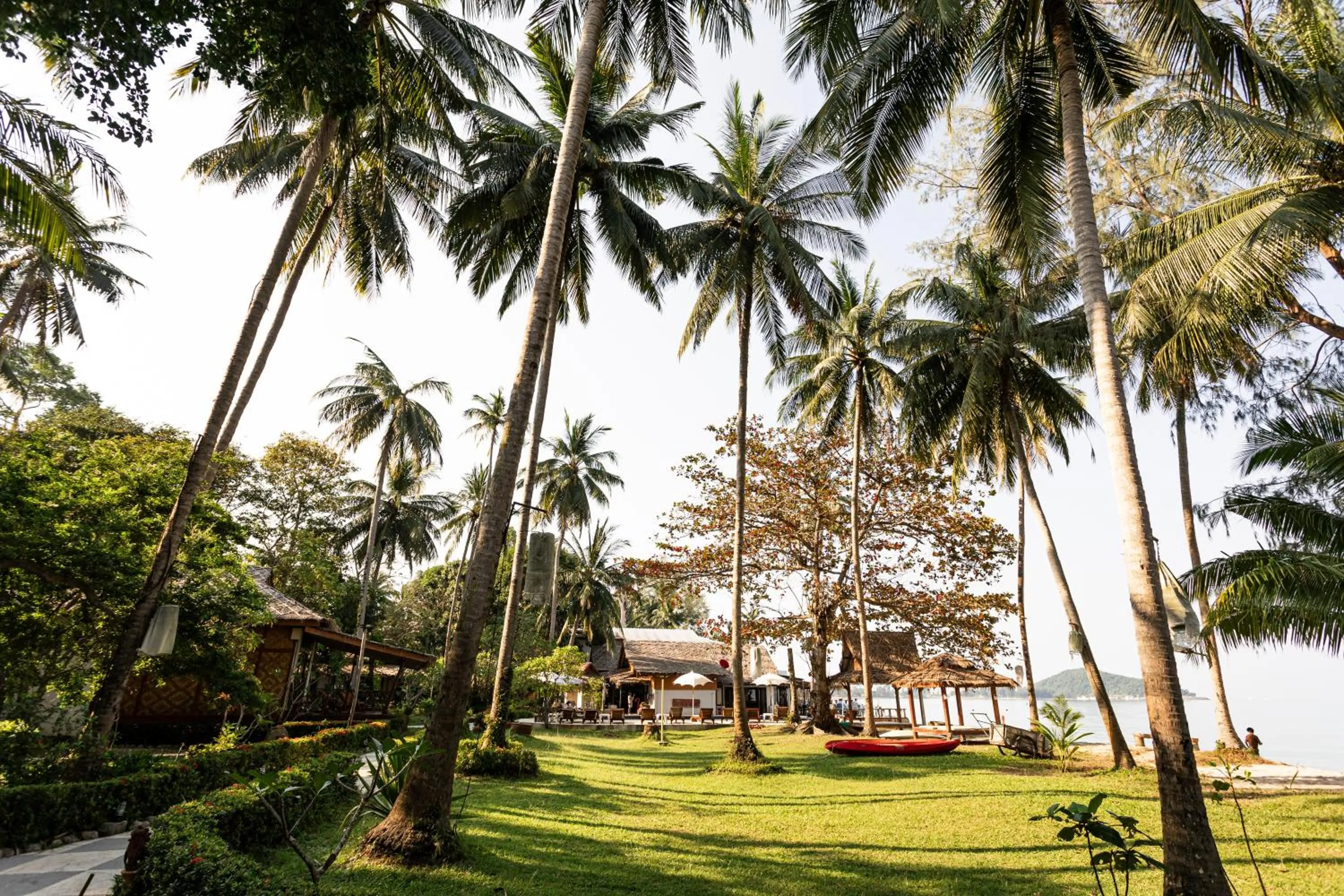 Property building in Lipa Lodge Beach Resort