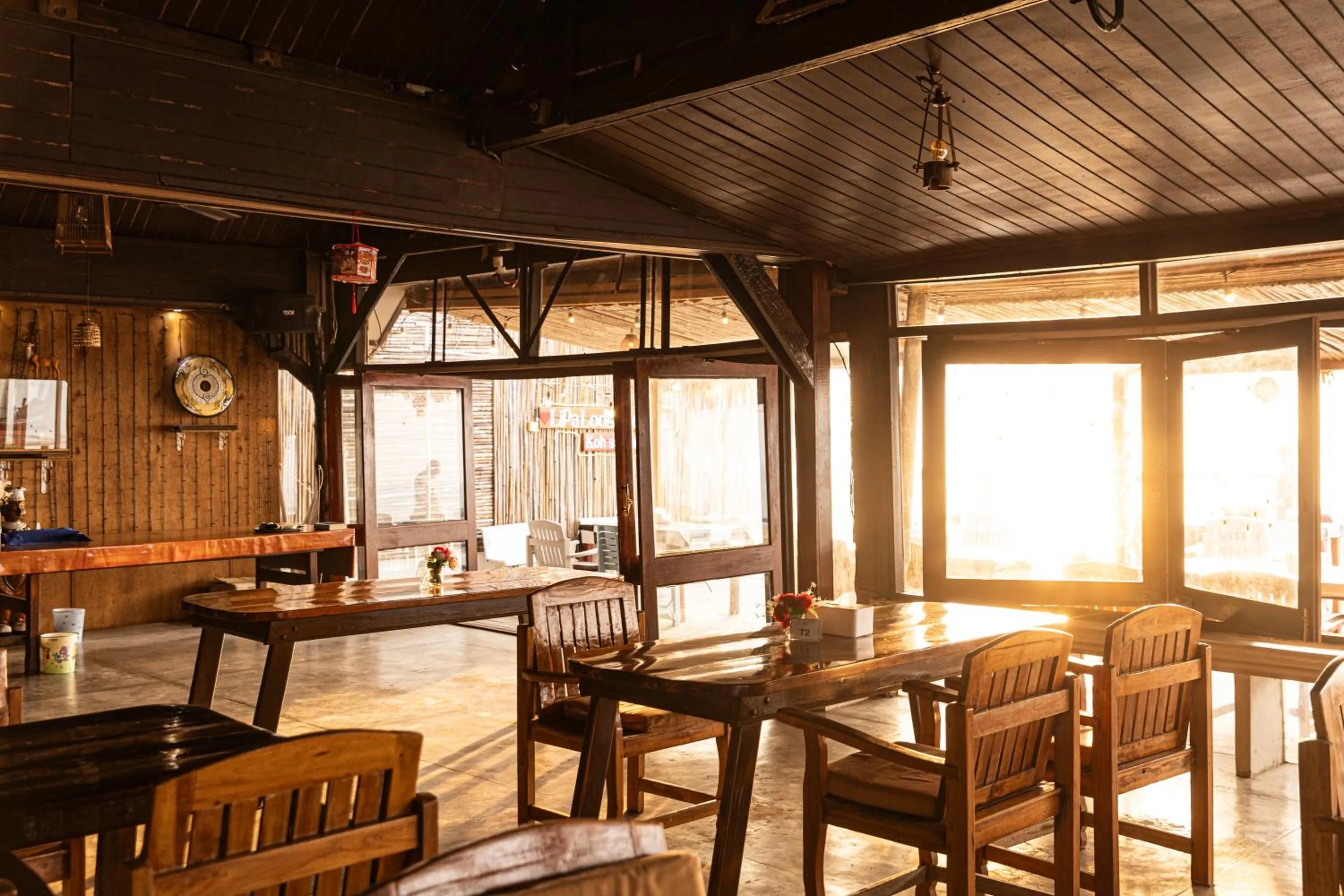 Lipa Lodge Beach Resort