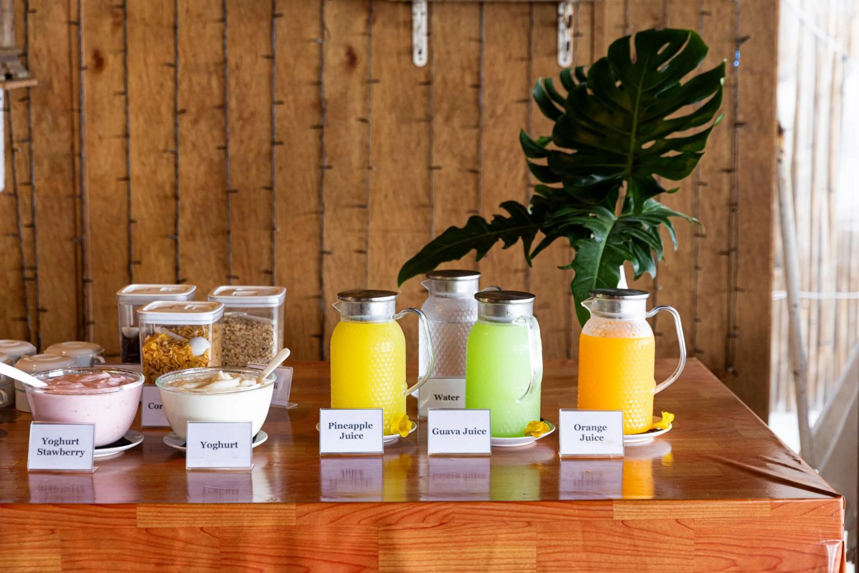 Lipa Lodge Beach Resort