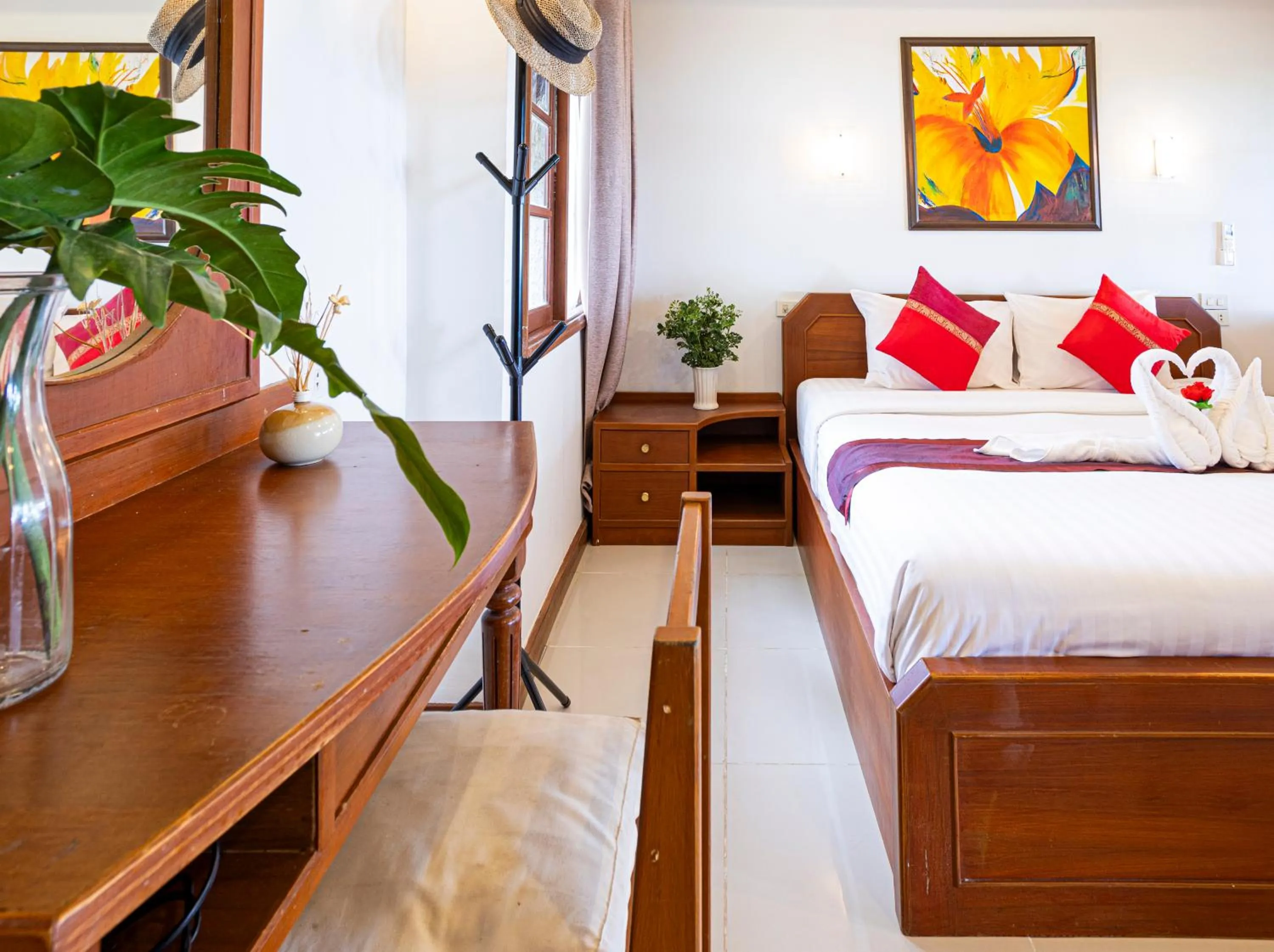 Bed in Lipa Lodge Beach Resort