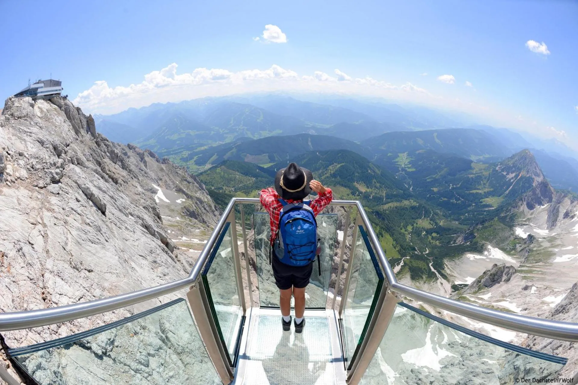 Hiking in Ridehouse
