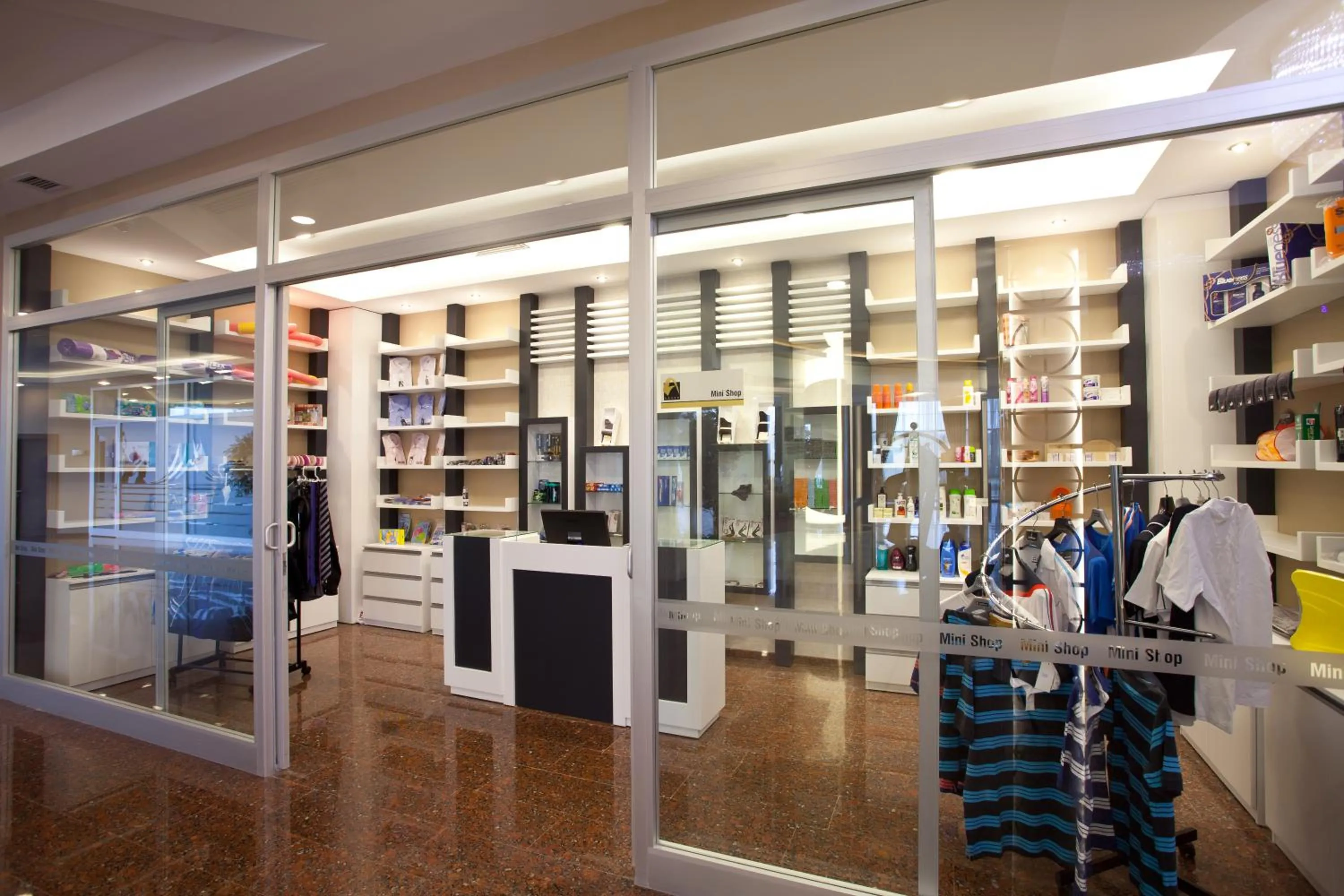 On-site shops in Grand Altuntas Hotel