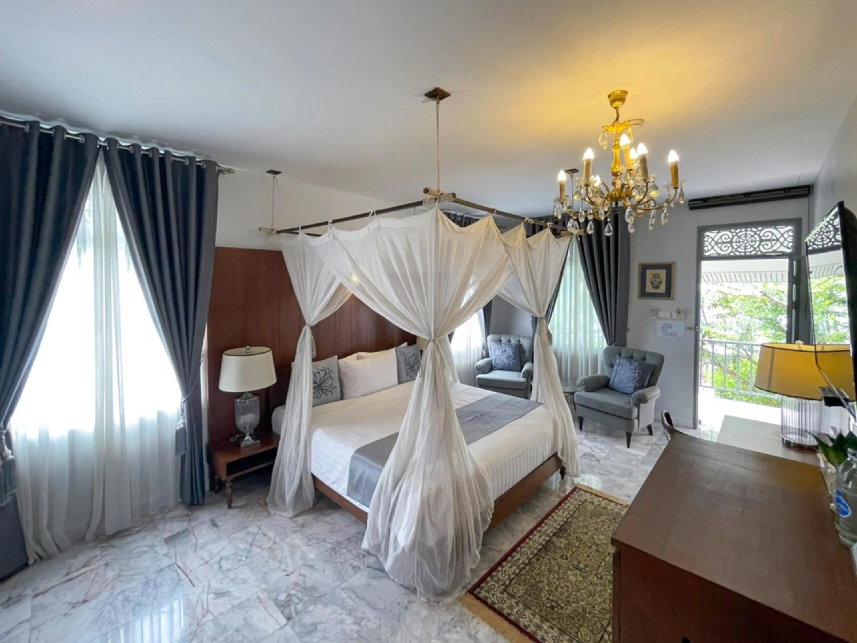 Bedroom, Bed in Villa Amphawa