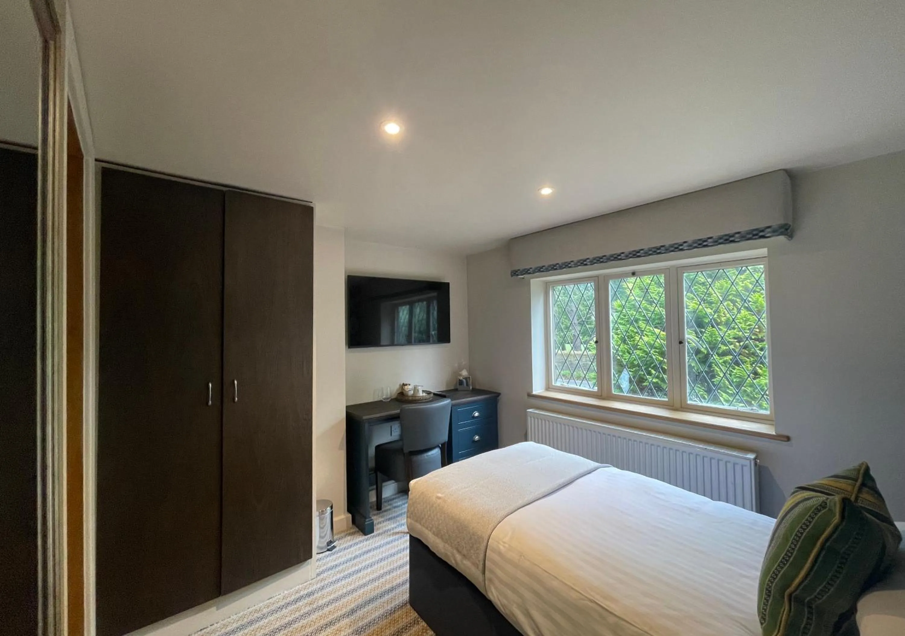 Bed in Great Hallingbury Manor & Lodges London Stansted