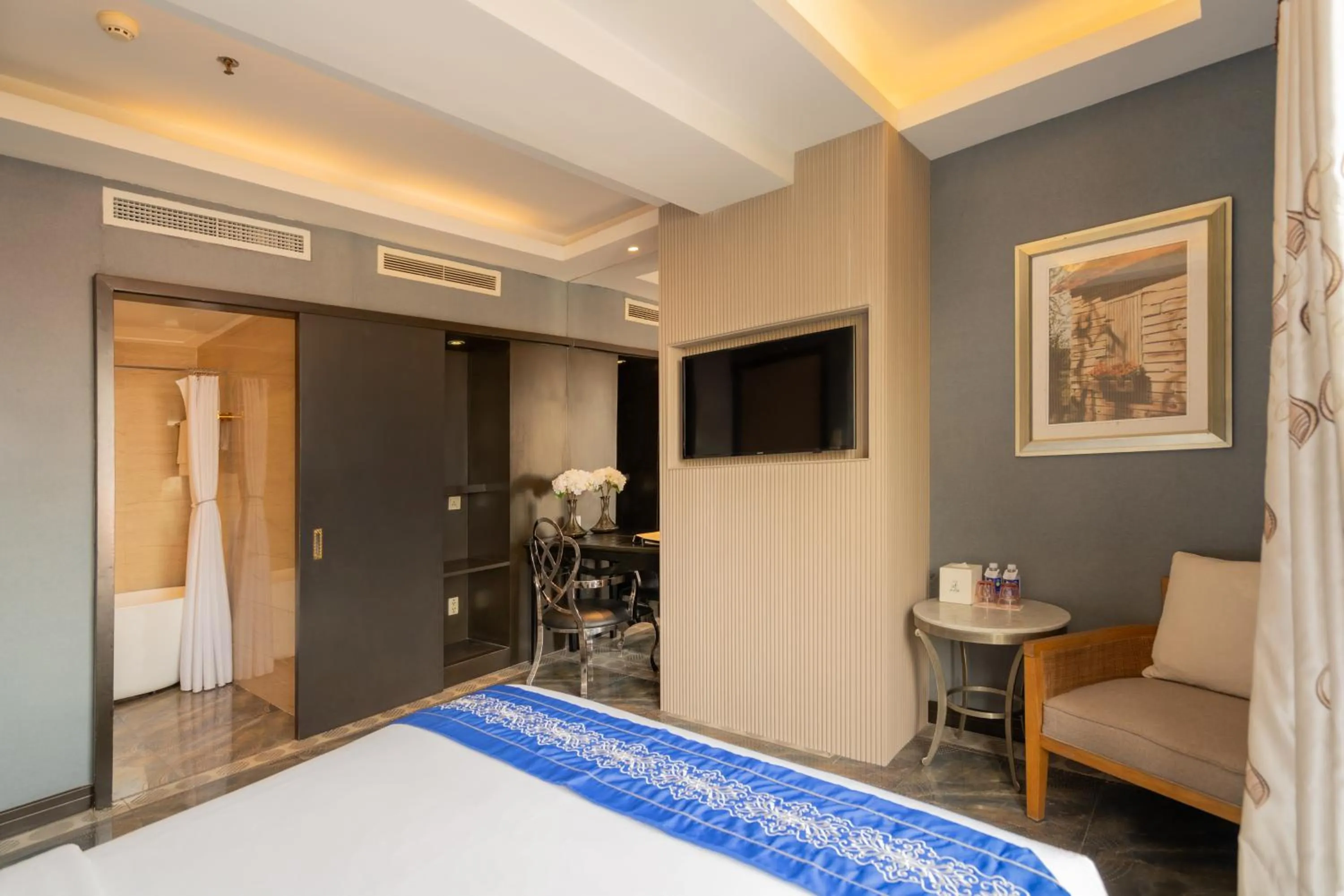 TV and multimedia, Bed in A&EM Phan Boi Chau