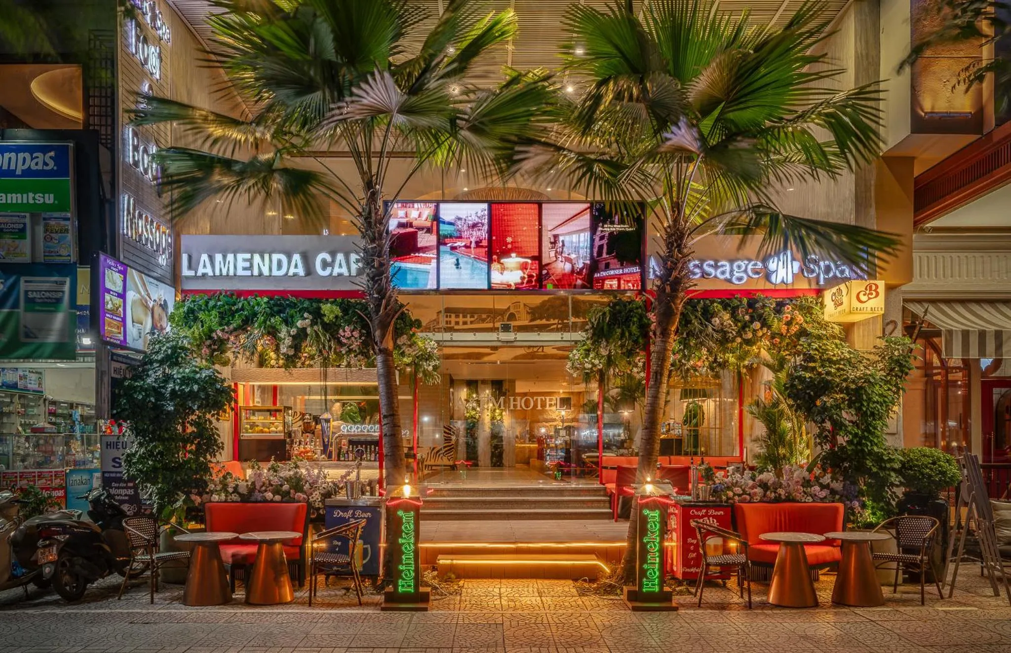 Lounge or bar in A&EM Phan Boi Chau