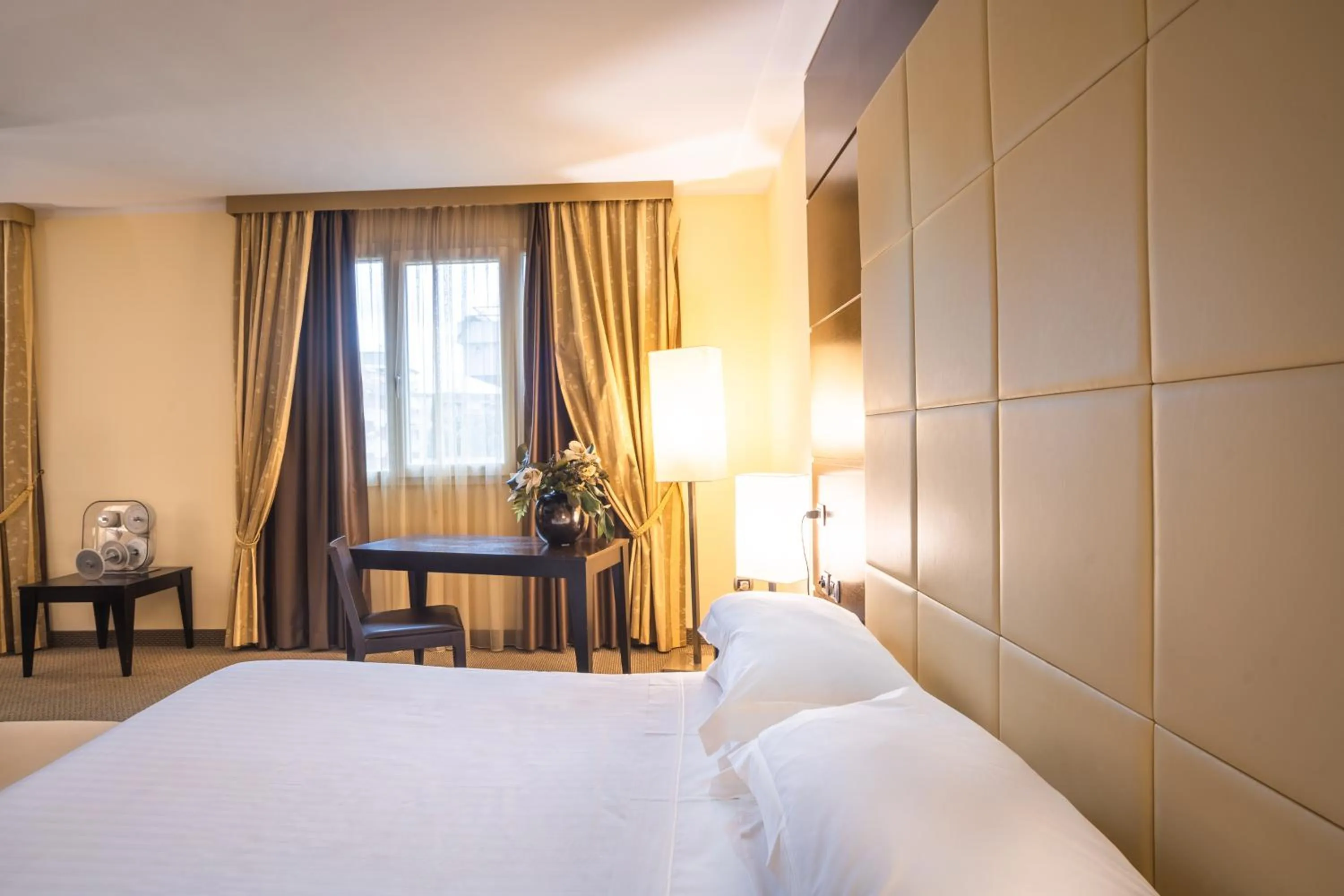 Bed in Hotel Airone - Ombrellone incluso al bagno Dolce Vita a Marina dal 1 giugno al 28 settembre